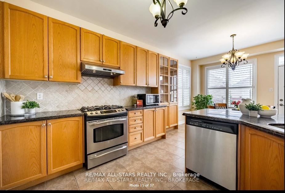 156 Manley Ave
