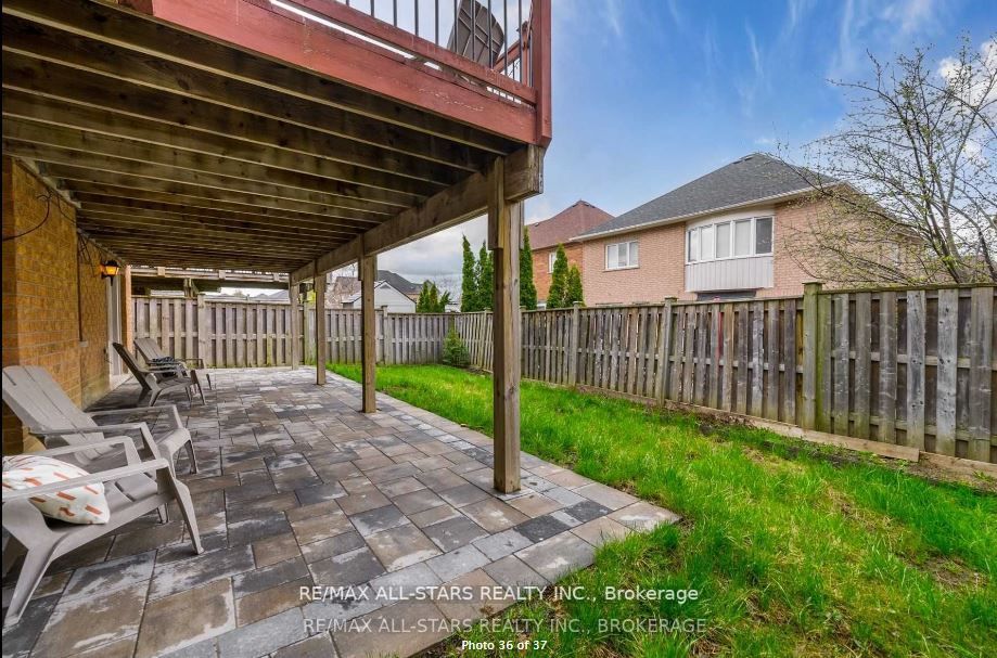 156 Manley Ave