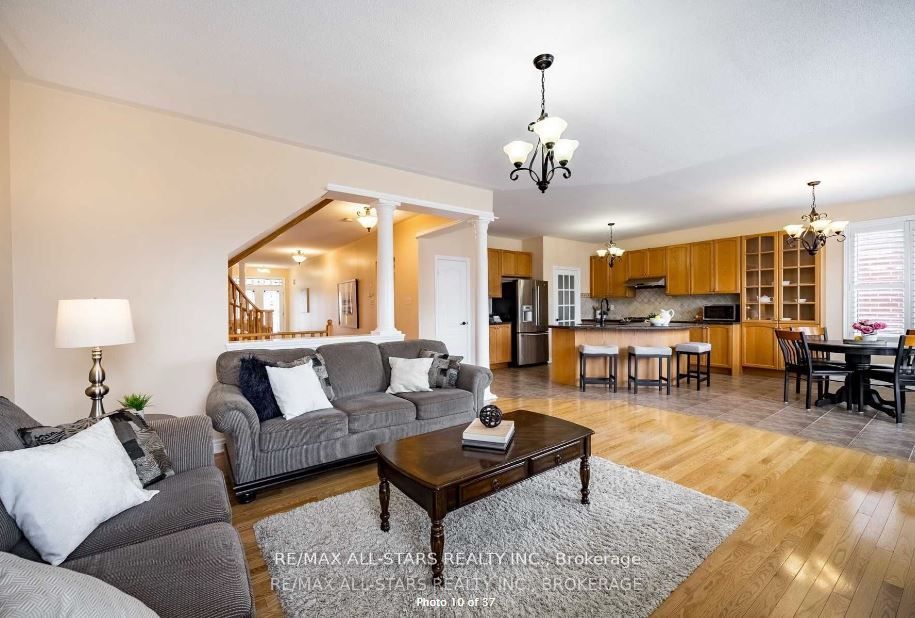 156 Manley Ave