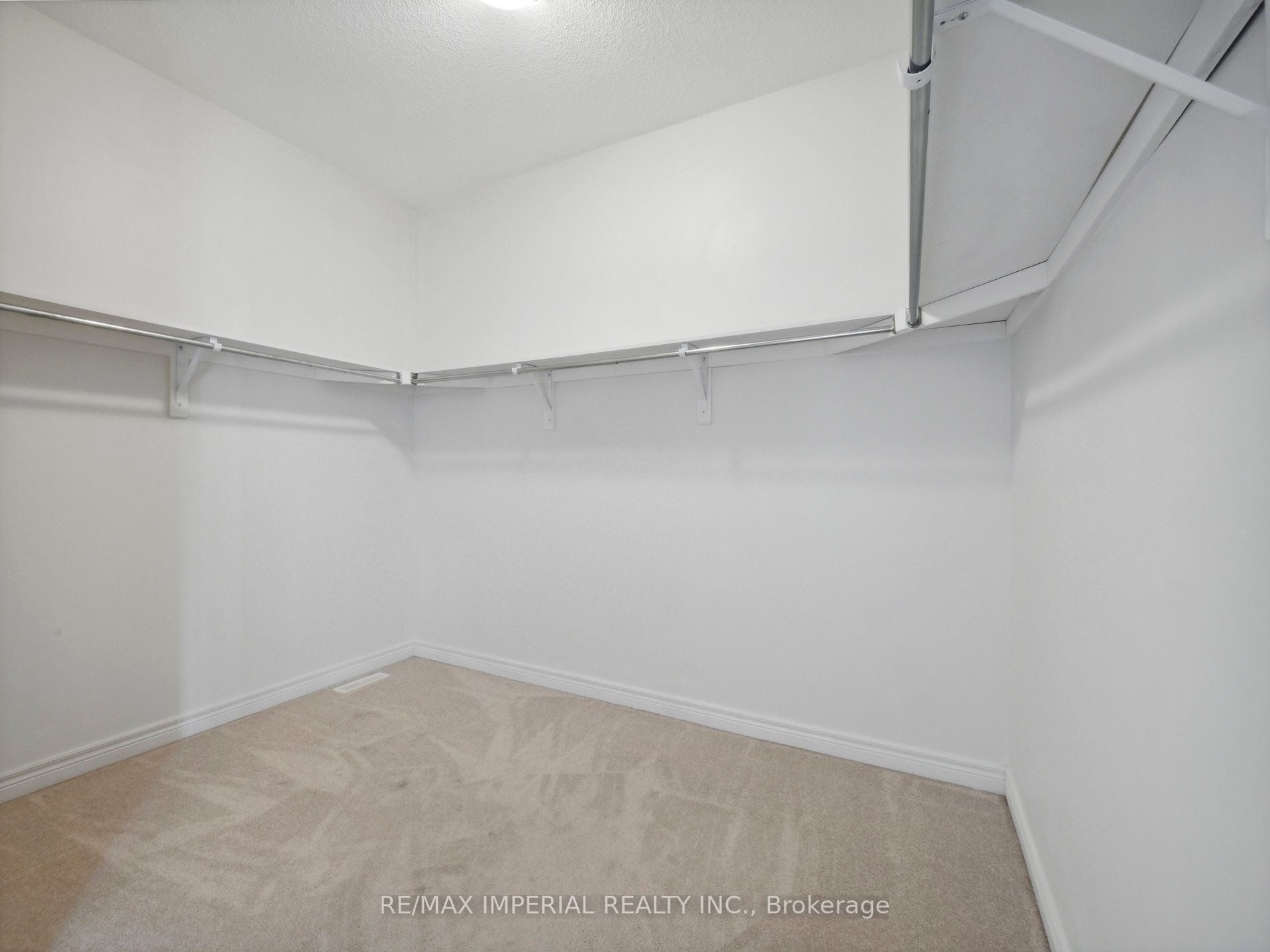 75 Chouinard Way