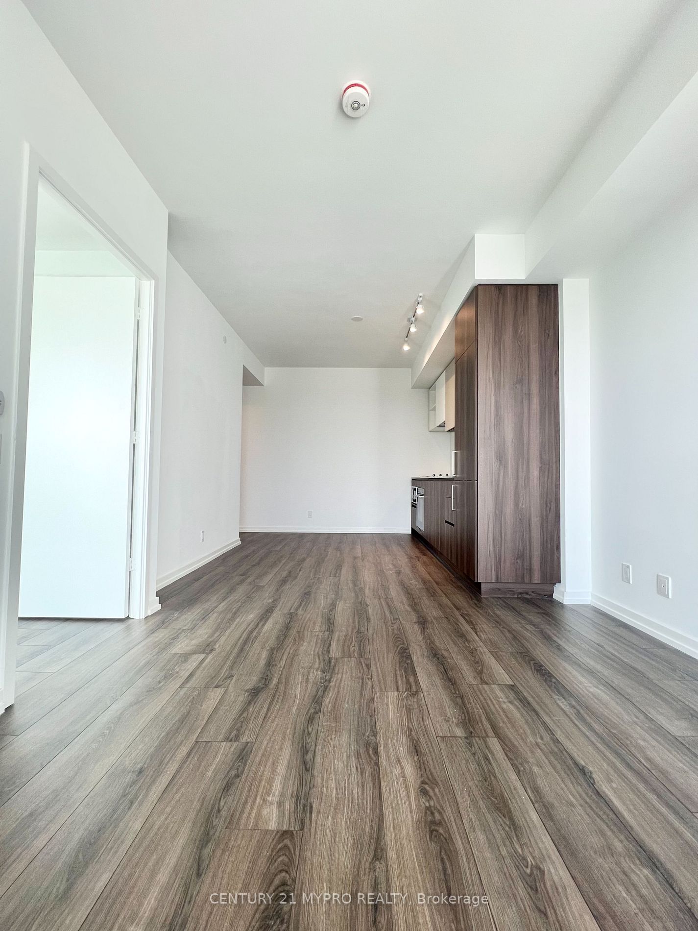 7890 Jane St, #5611