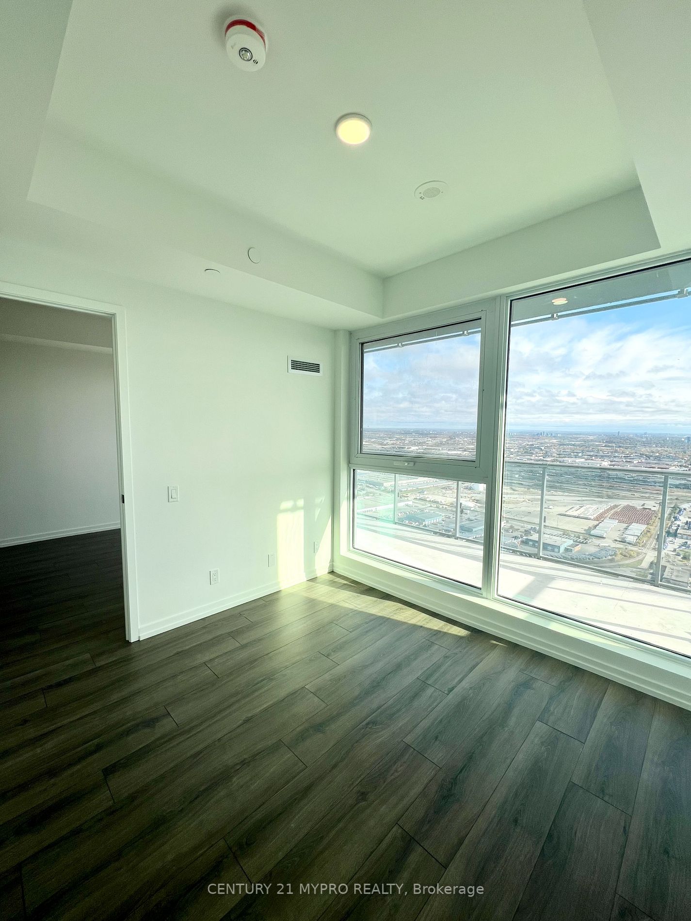 7890 Jane St, #5611