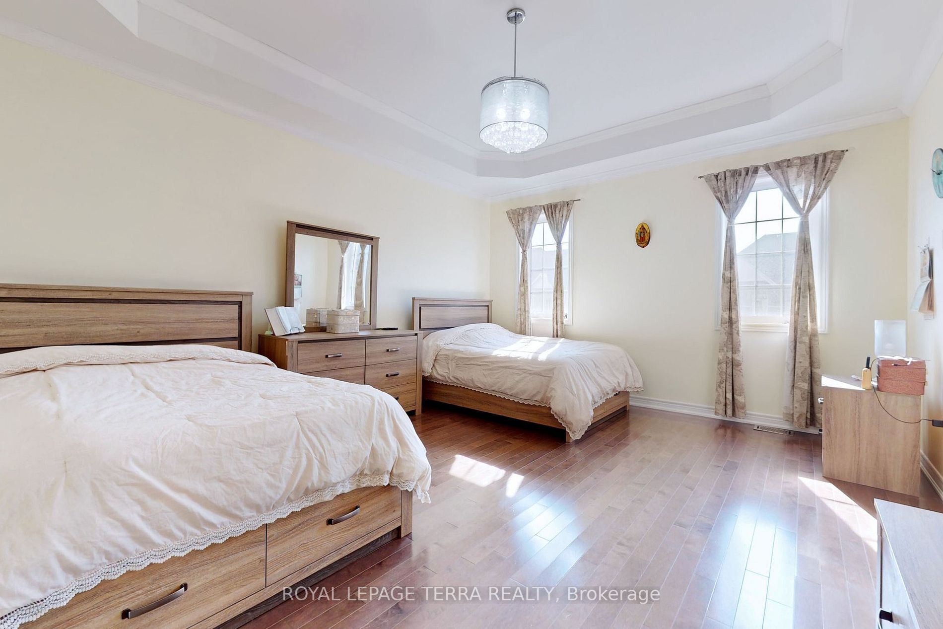 172 Pelee Ave