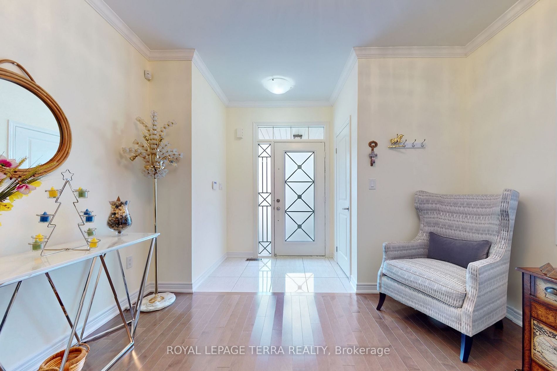 172 Pelee Ave