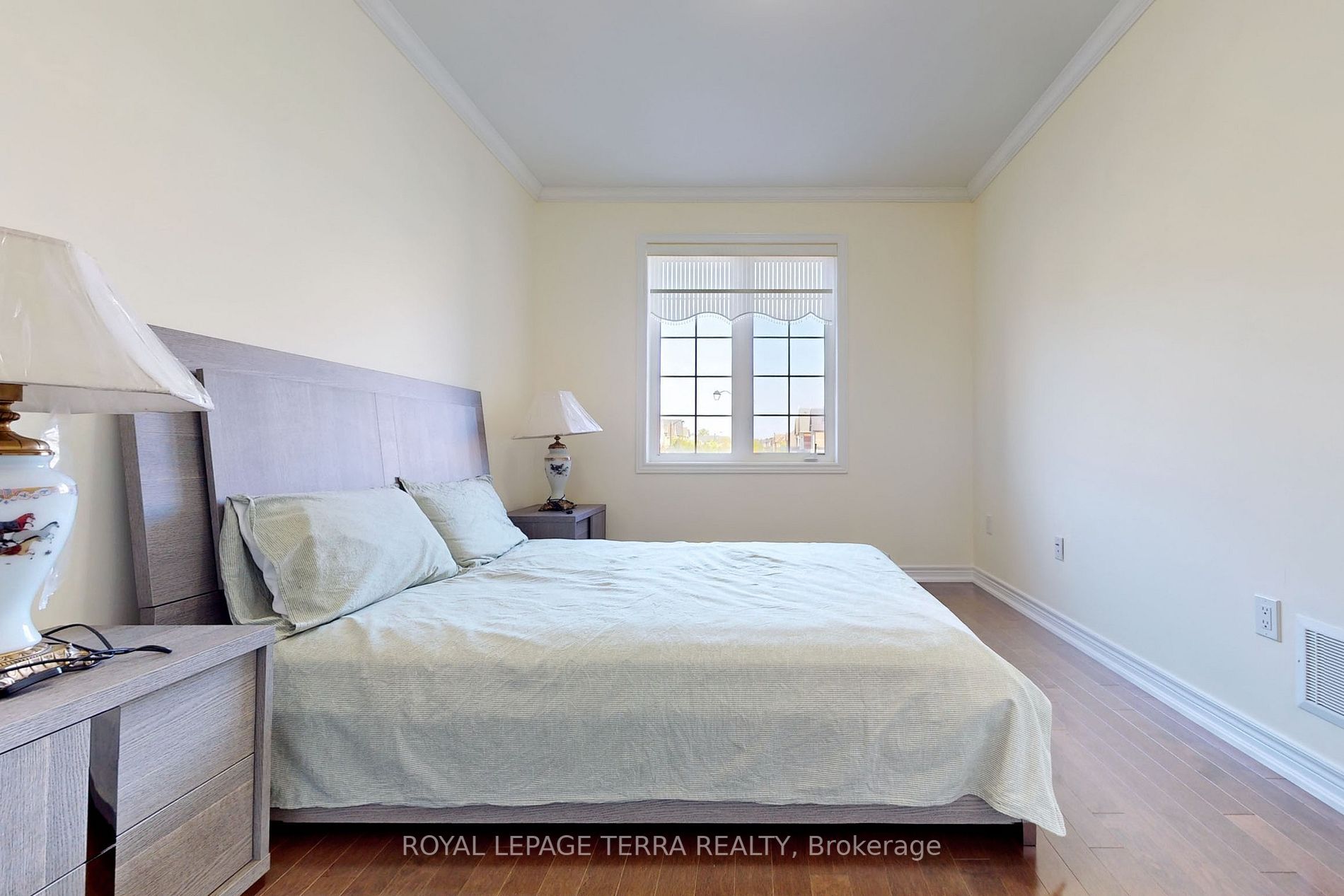 172 Pelee Ave