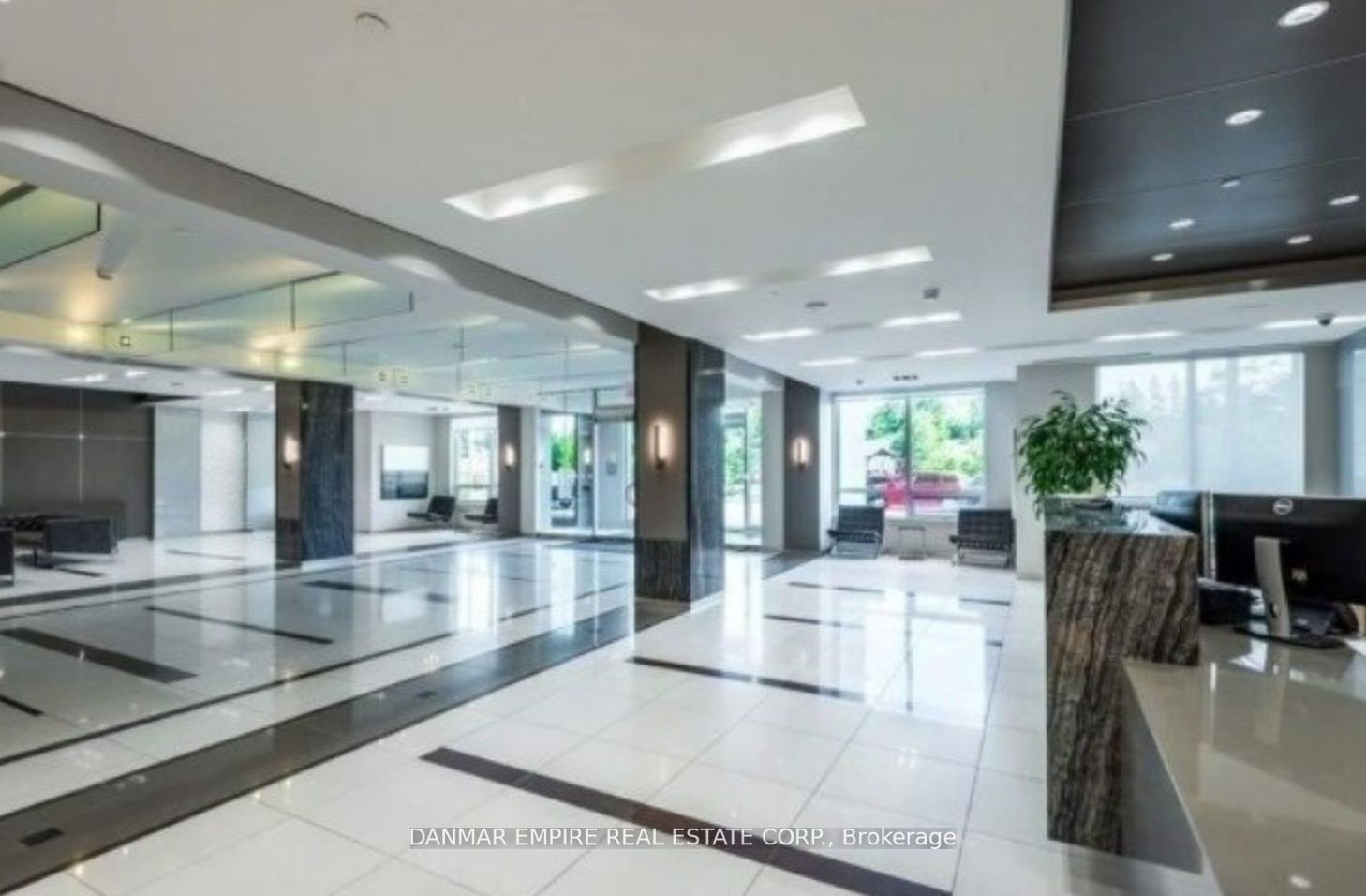 7165 Yonge St, #2203