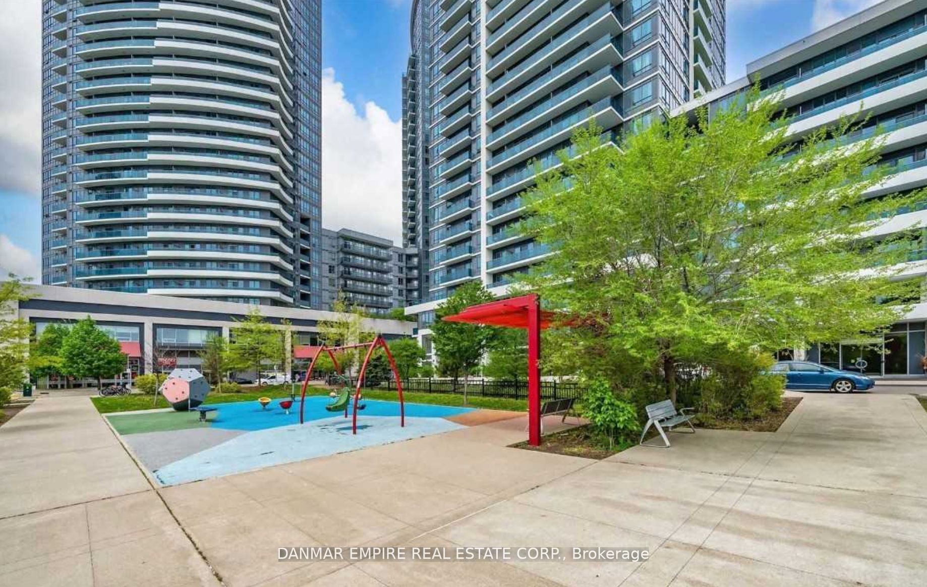 7165 Yonge St, #2203