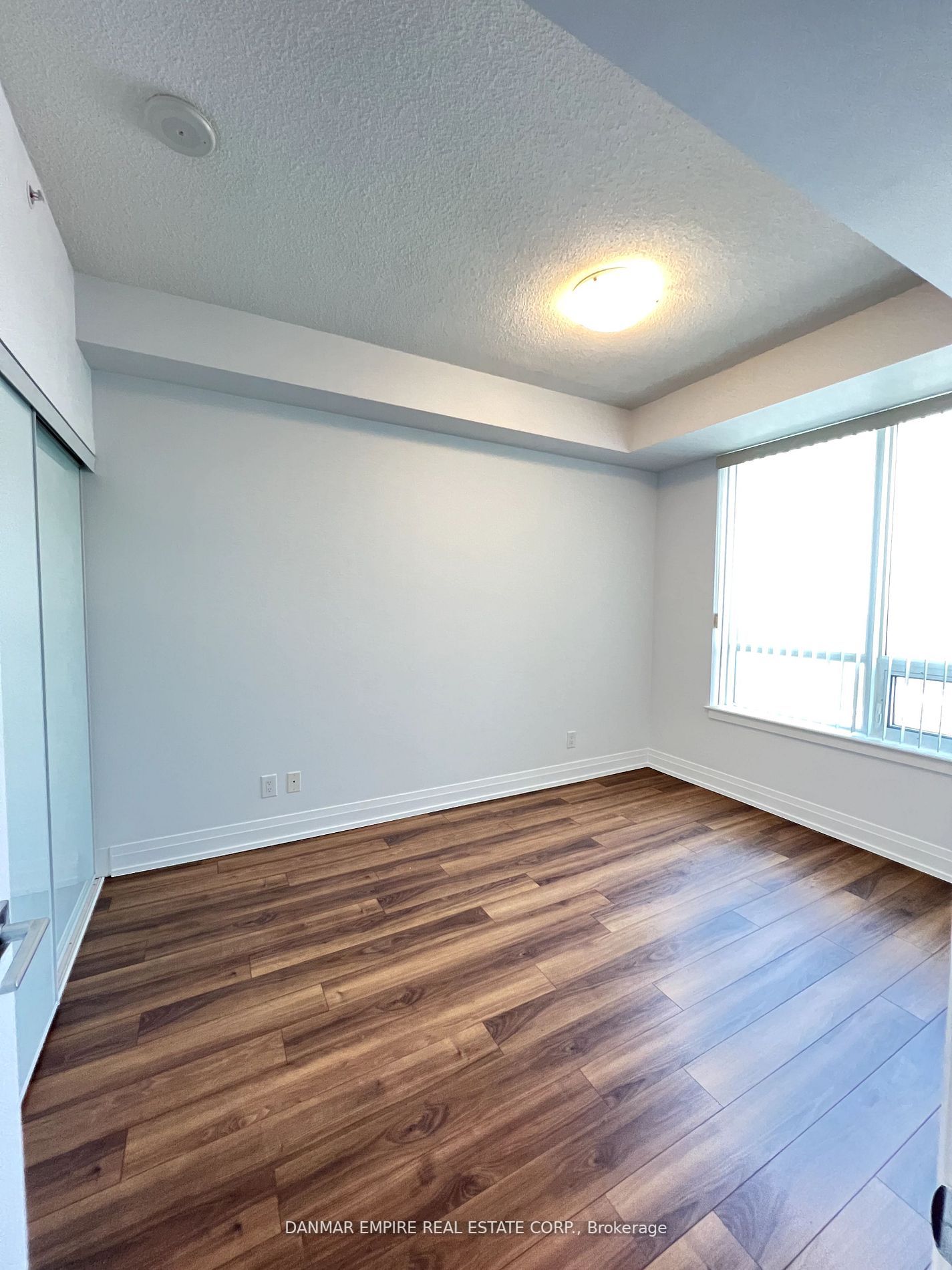7165 Yonge St, #2203