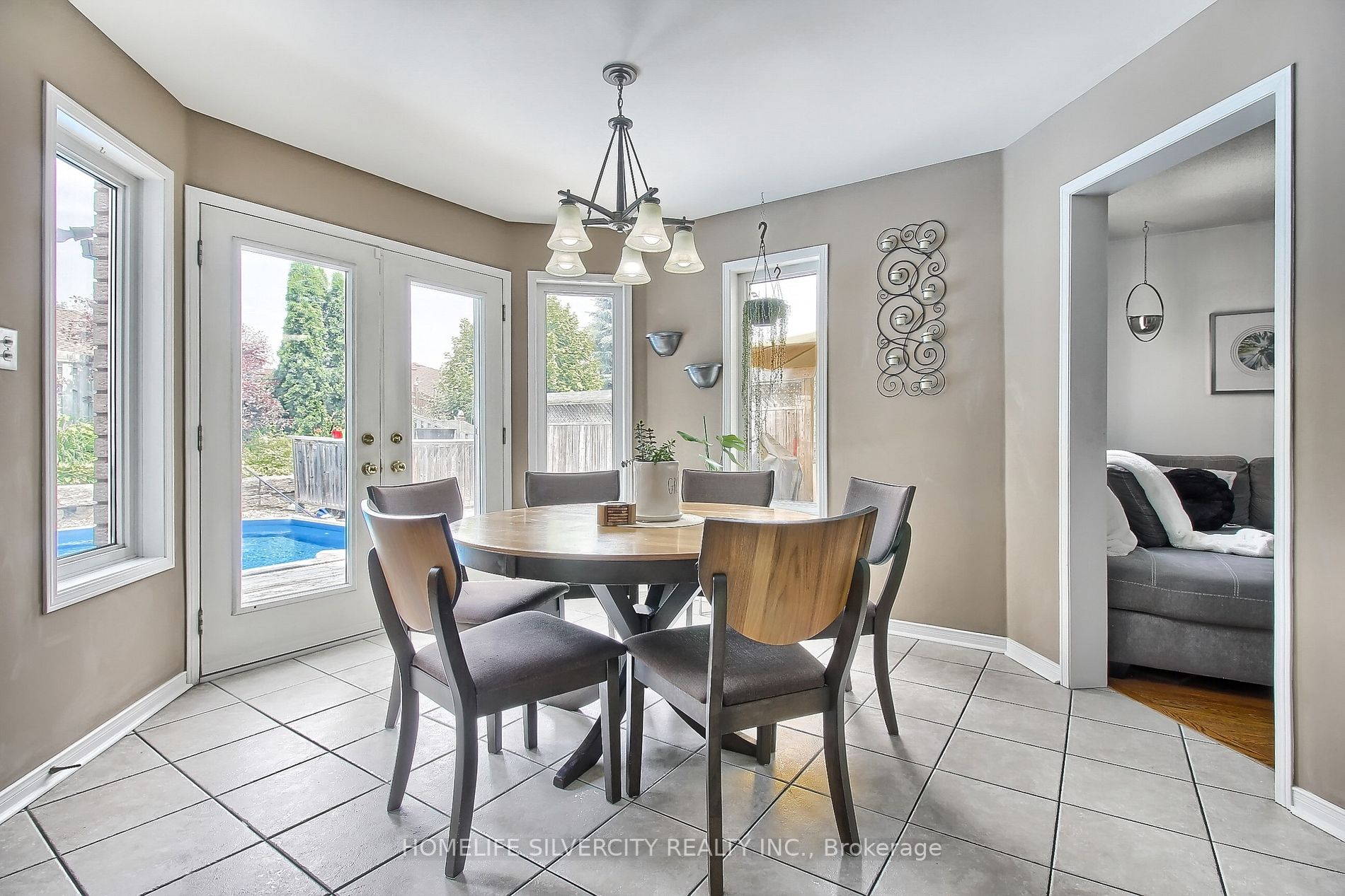 8 Prince Drive