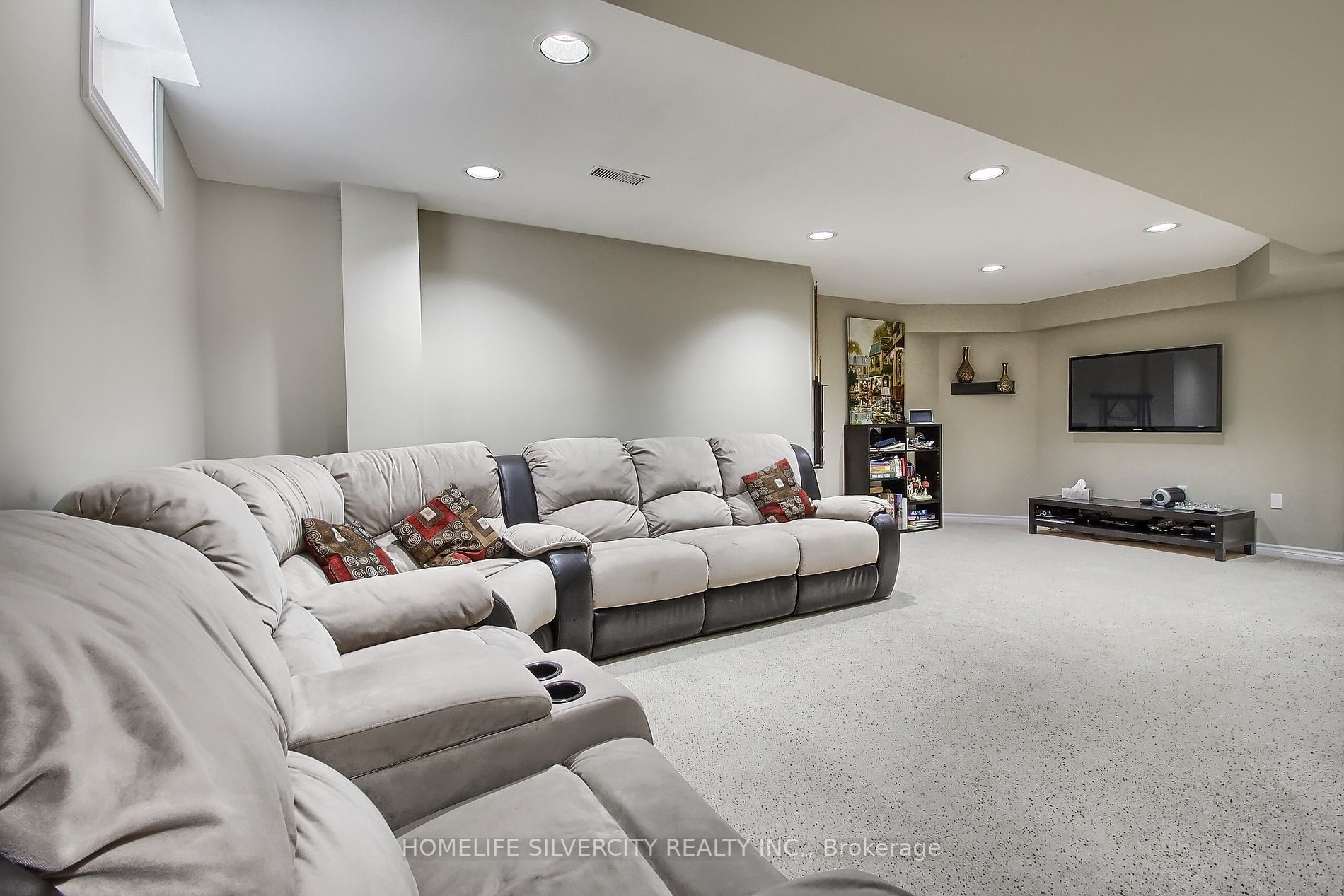 8 Prince Drive