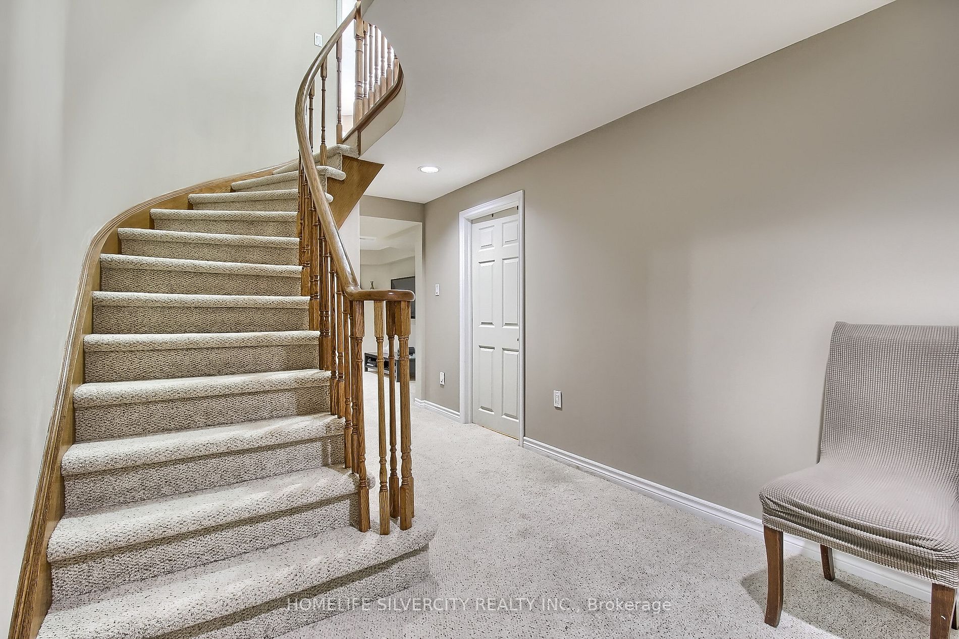 8 Prince Drive