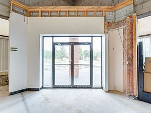40 Pippin Rd, #11-12