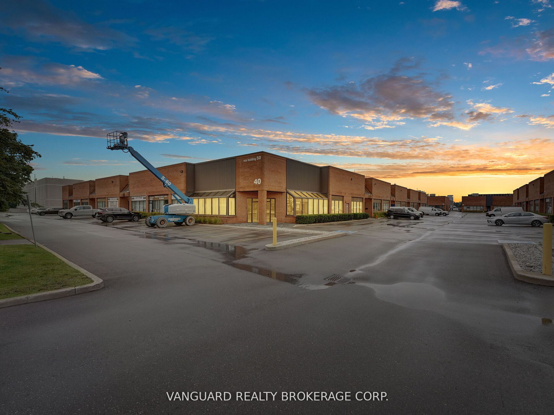 40 Pippin Rd, #11-12