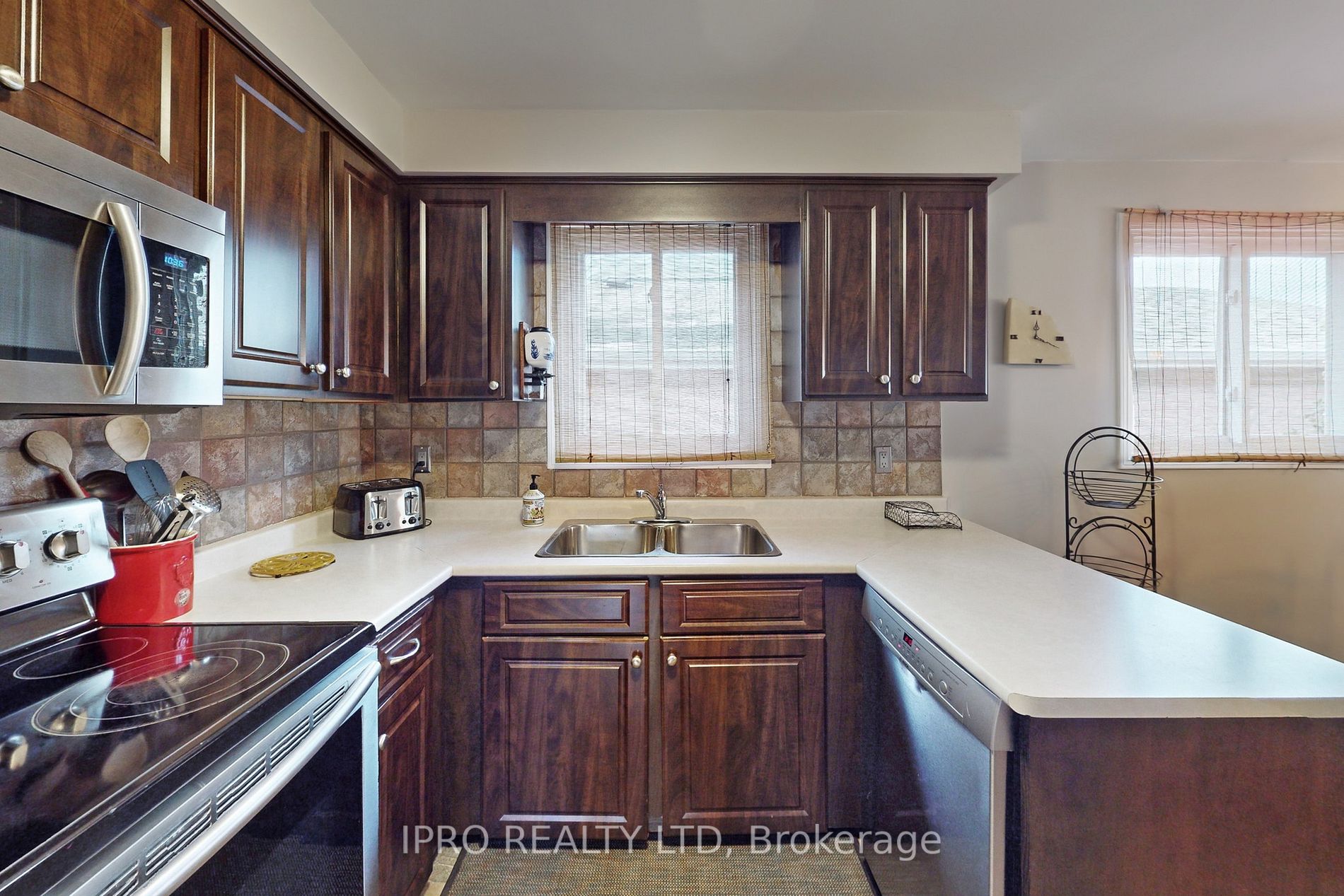 103 Imperial Cres