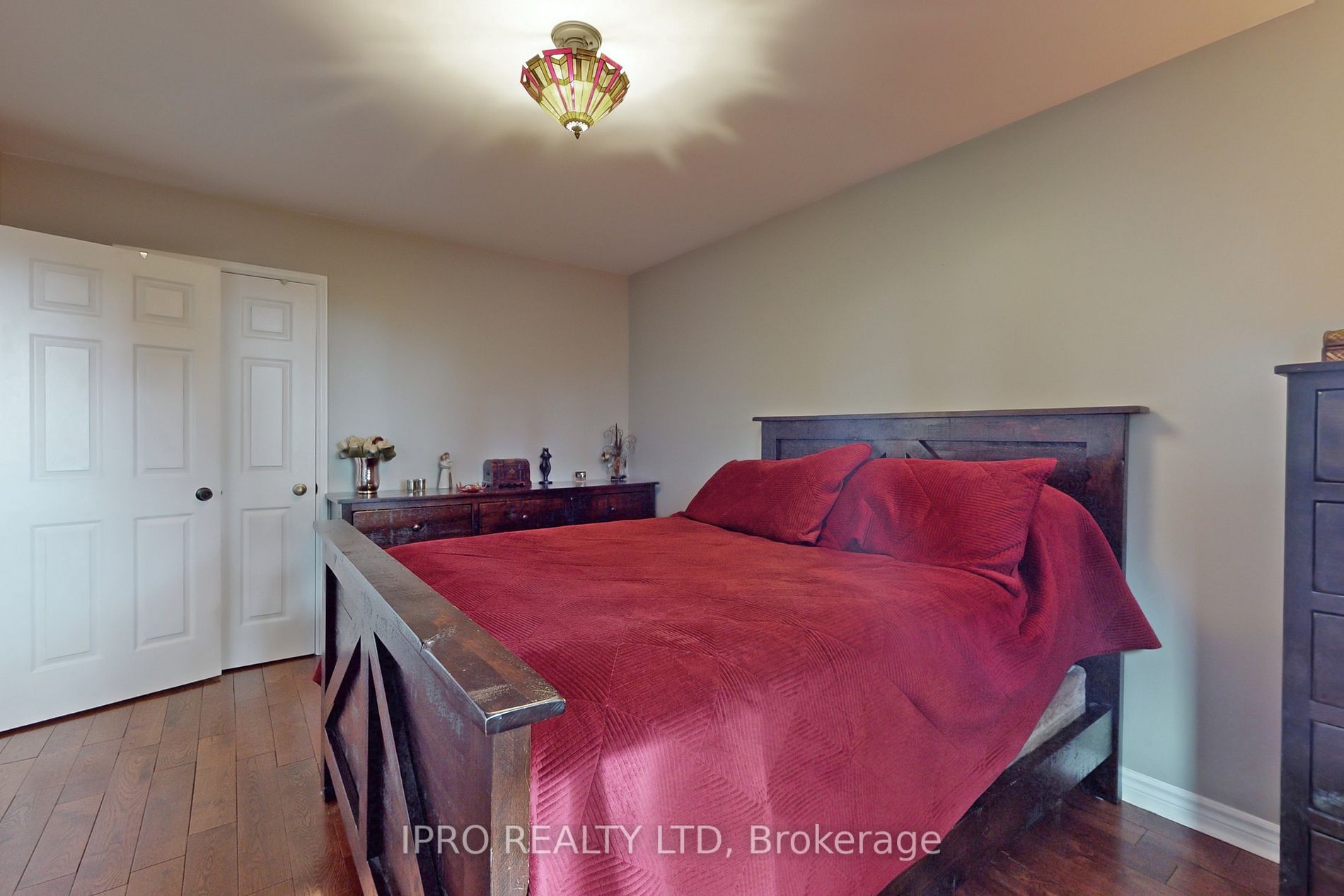 103 Imperial Cres