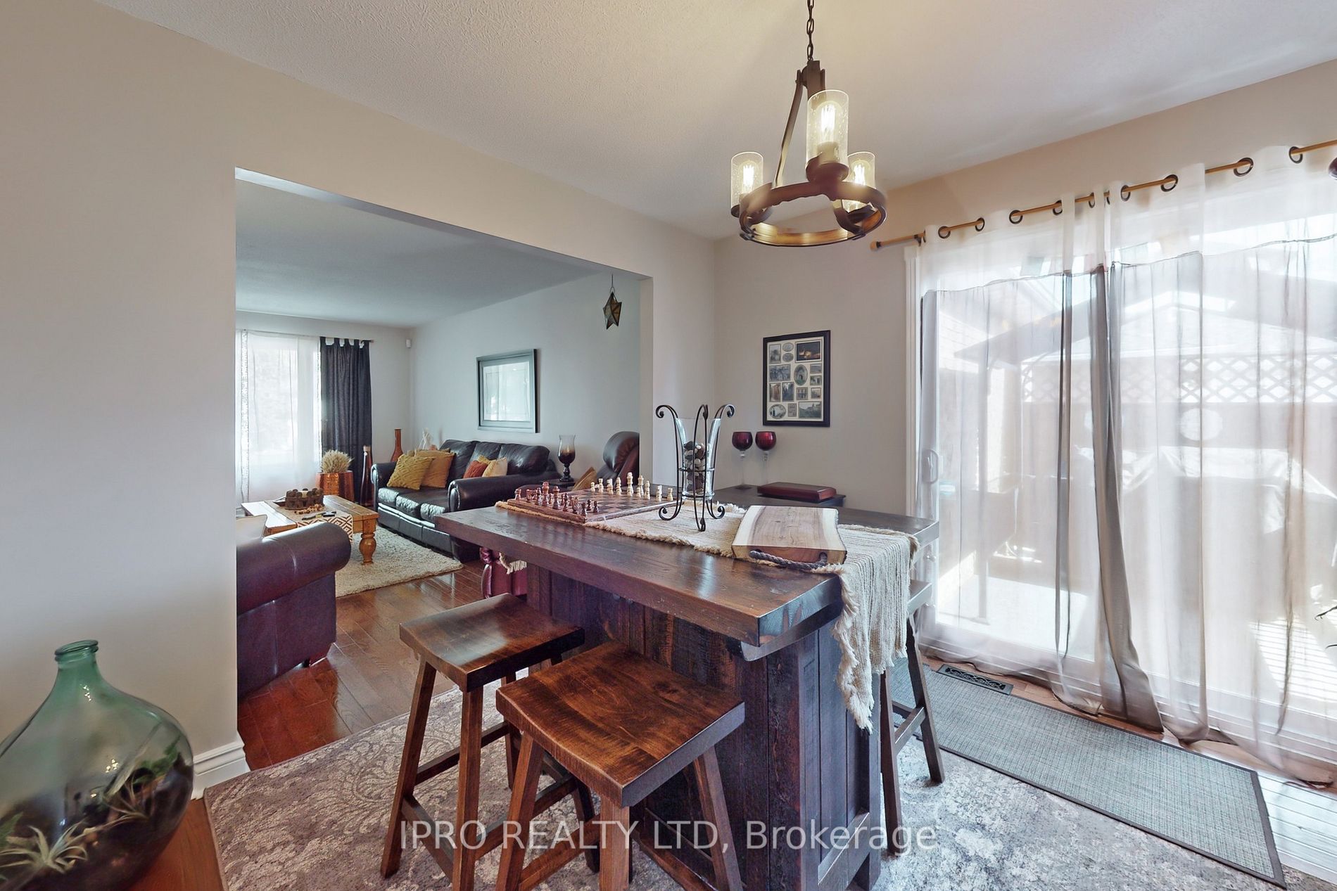 103 Imperial Cres