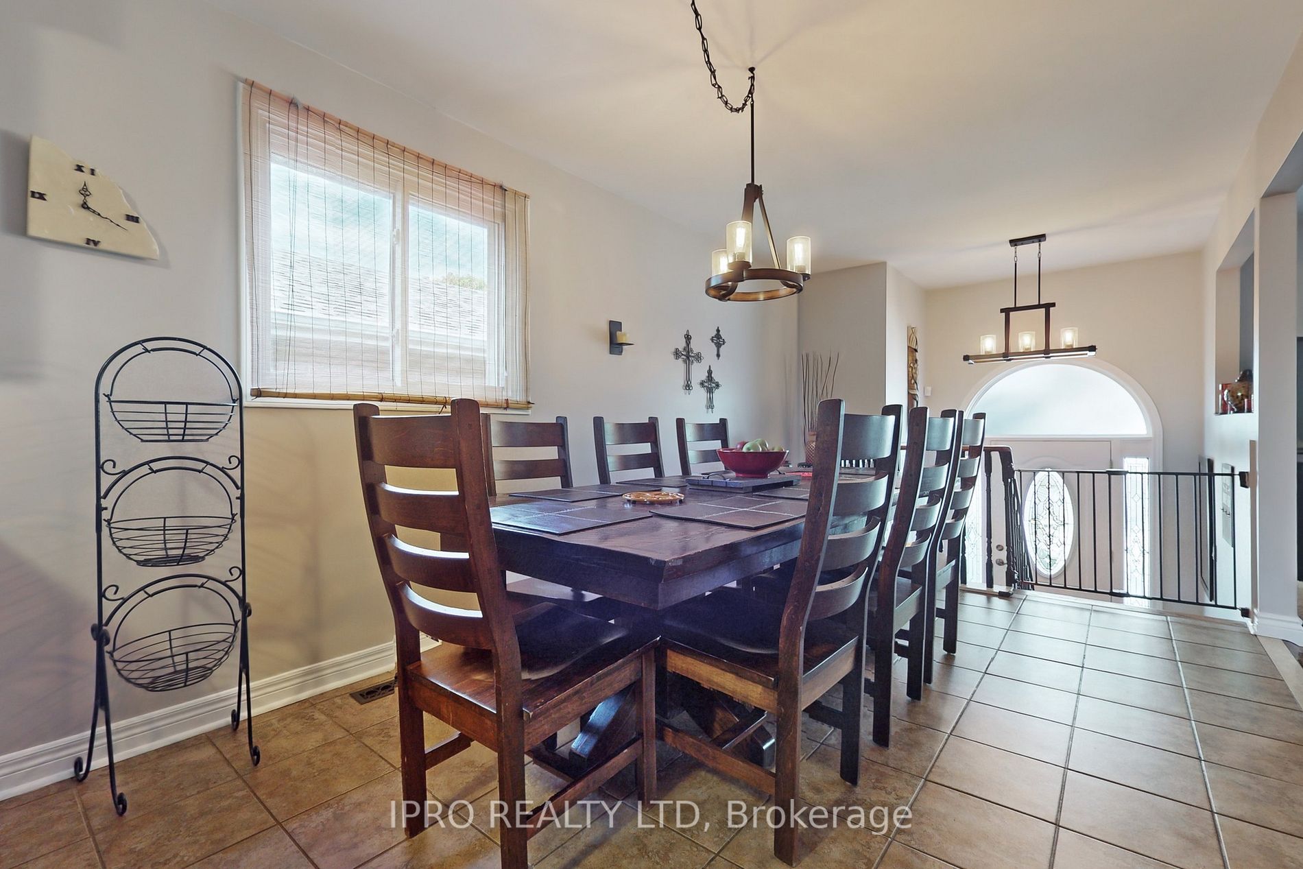 103 Imperial Cres