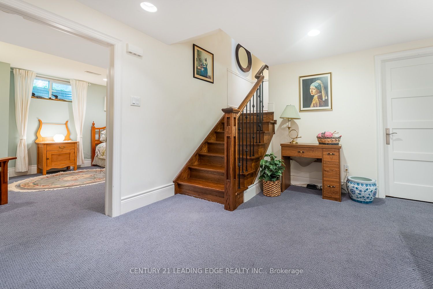 48 John Dexter Pl