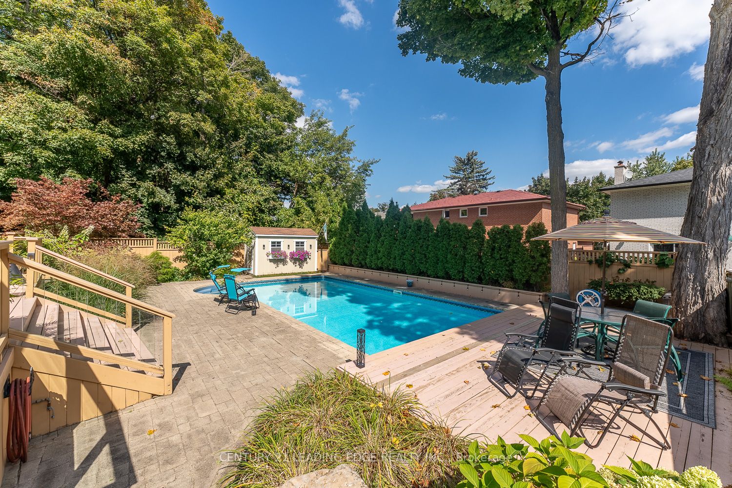 48 John Dexter Pl