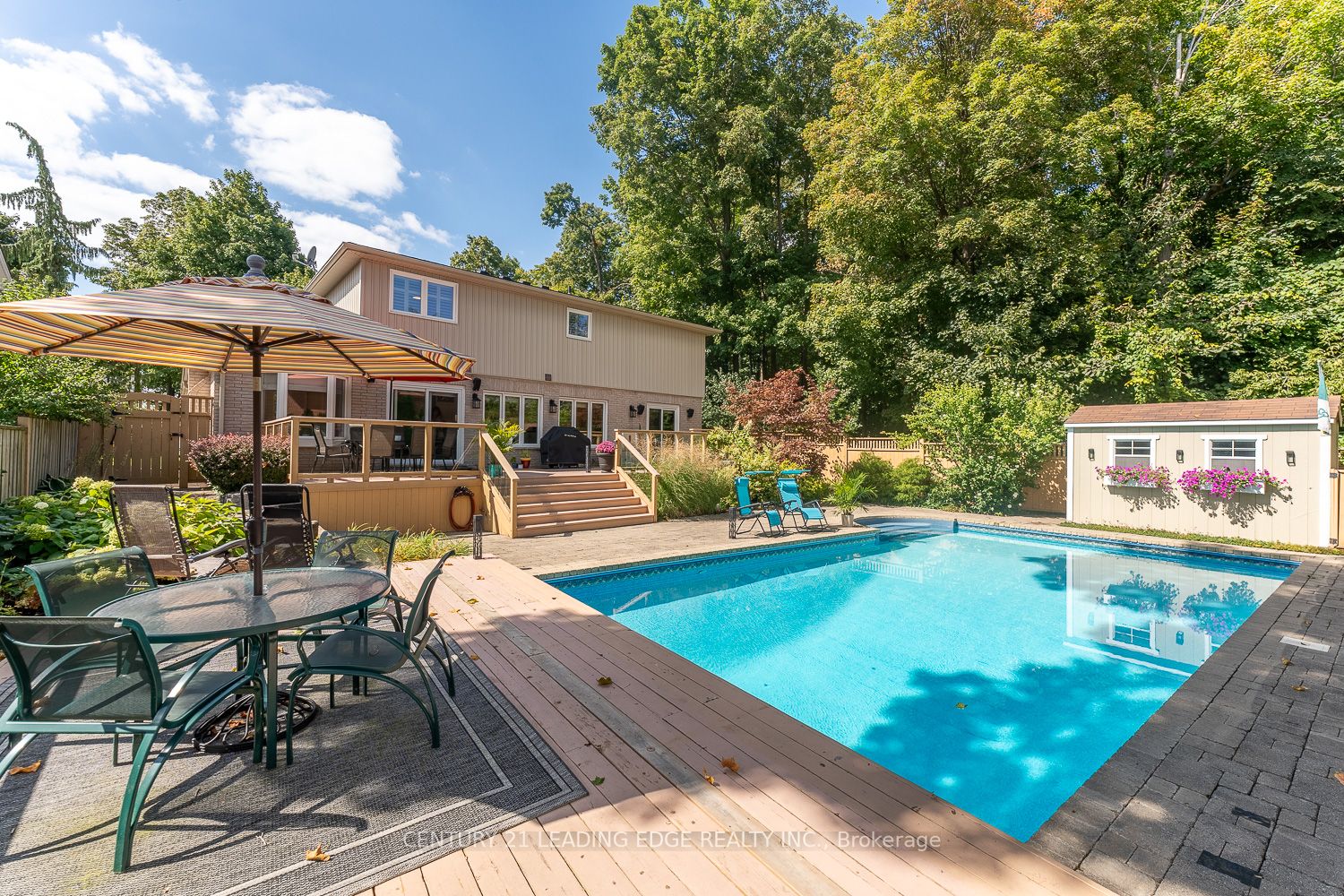 48 John Dexter Pl