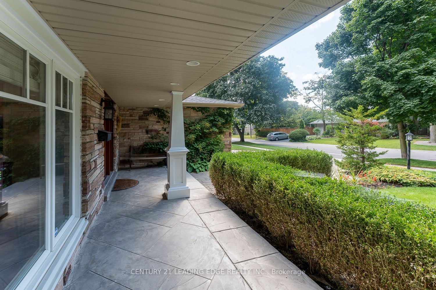 48 John Dexter Pl