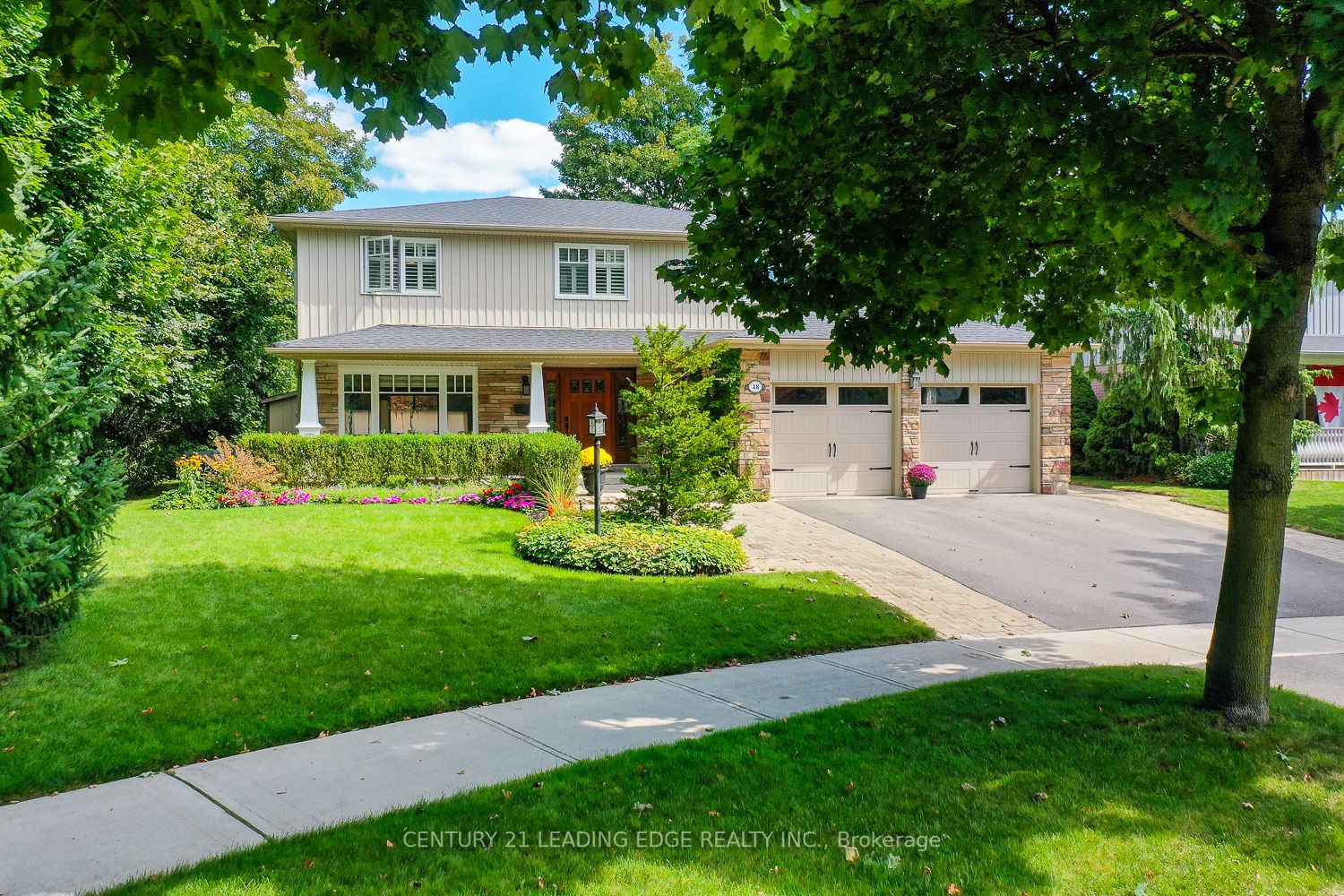 48 John Dexter Pl