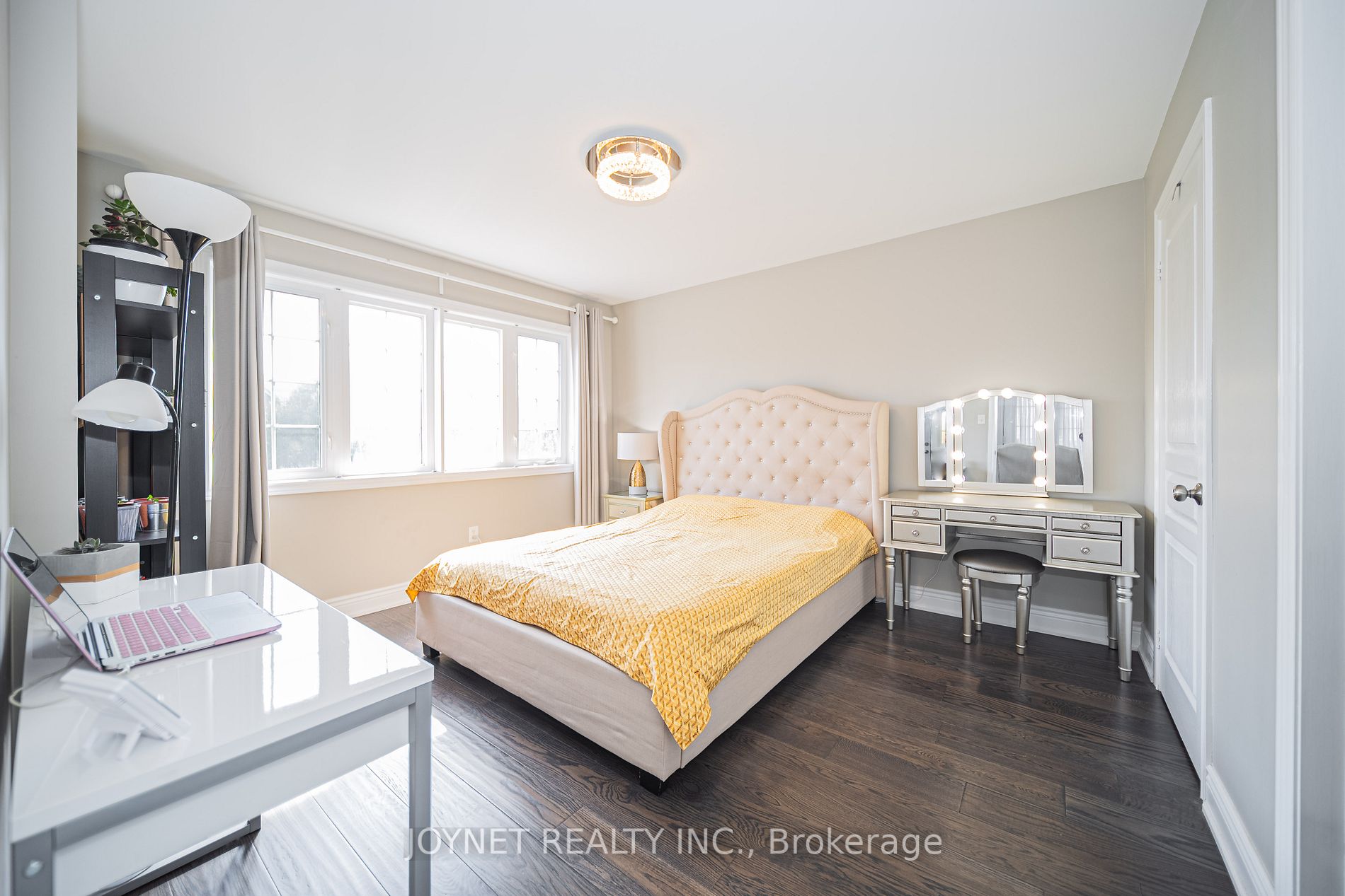 36 Newbridge Avenue