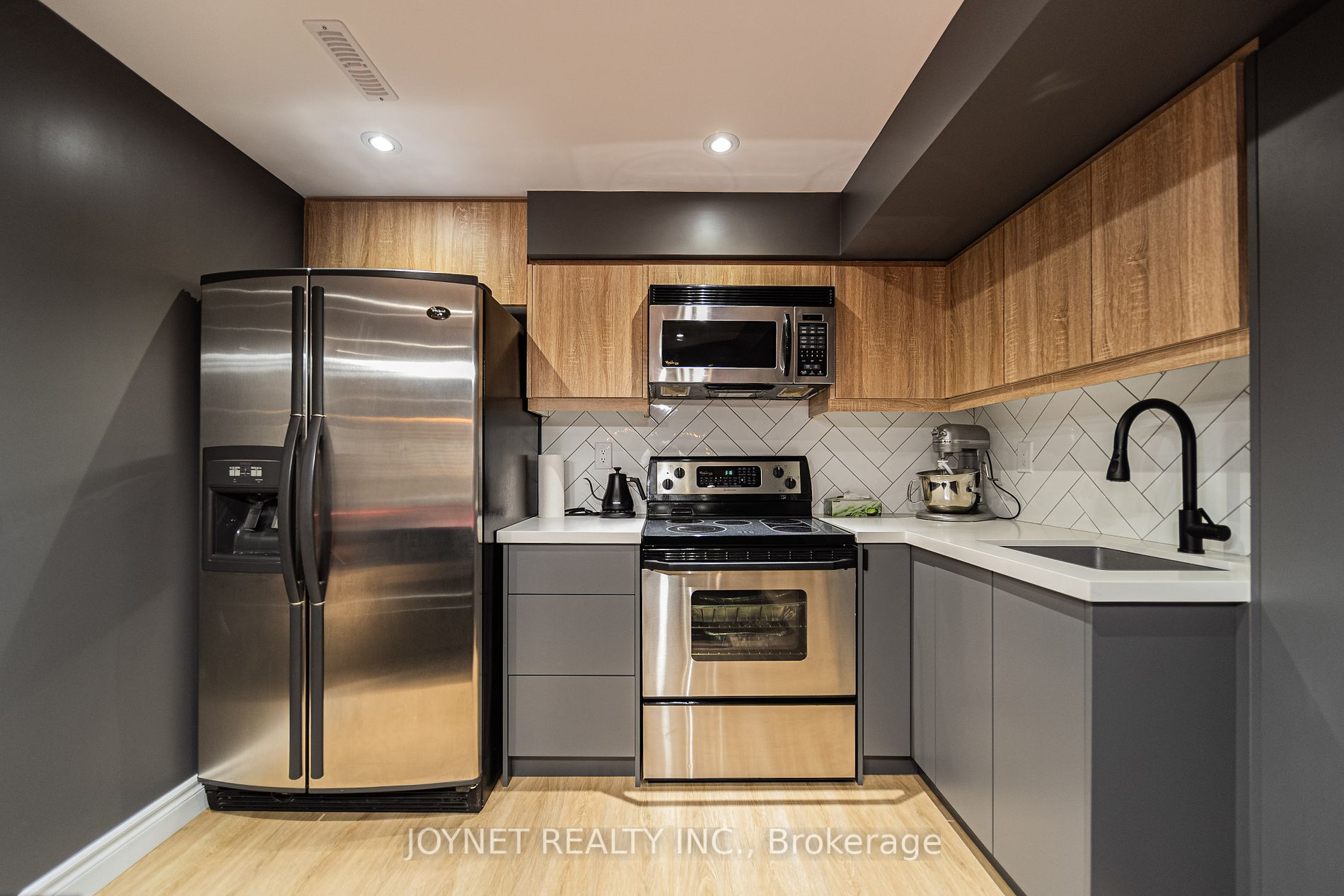 36 Newbridge Avenue