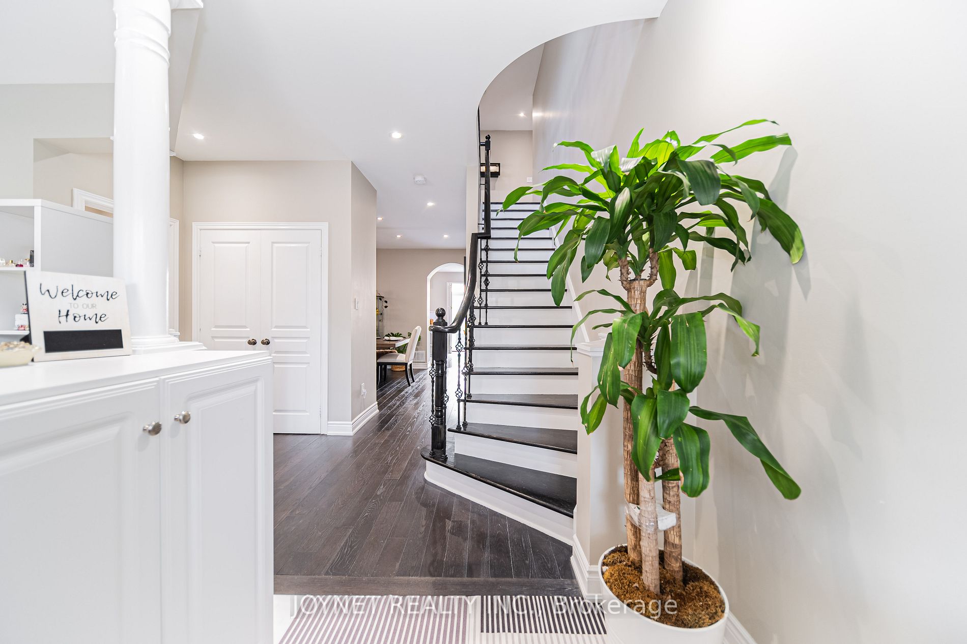 36 Newbridge Avenue