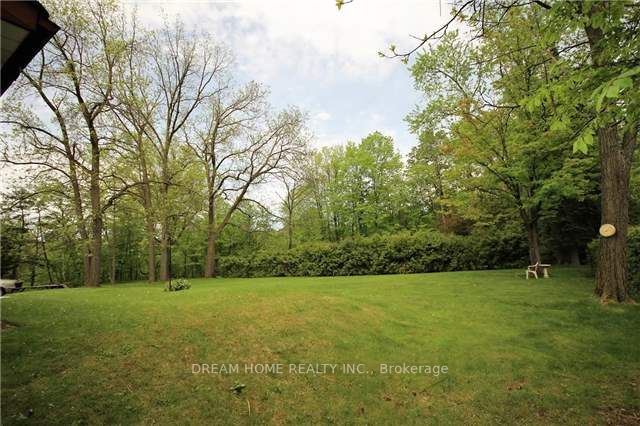 83 Sprucewood Dr