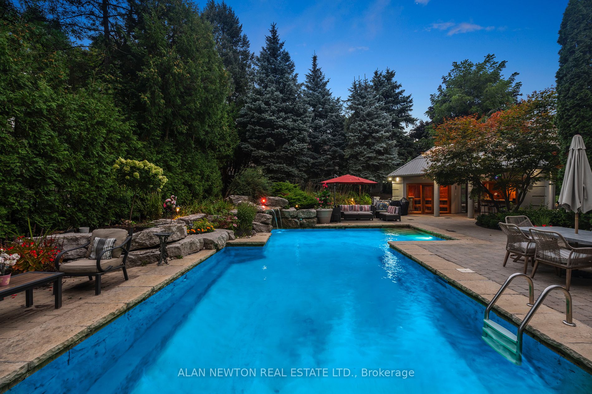 17 Moodie Dr