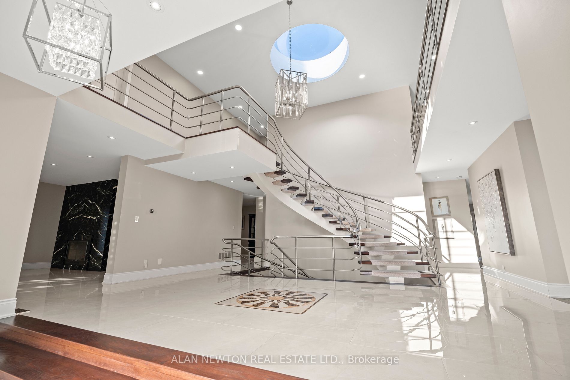 17 Moodie Dr