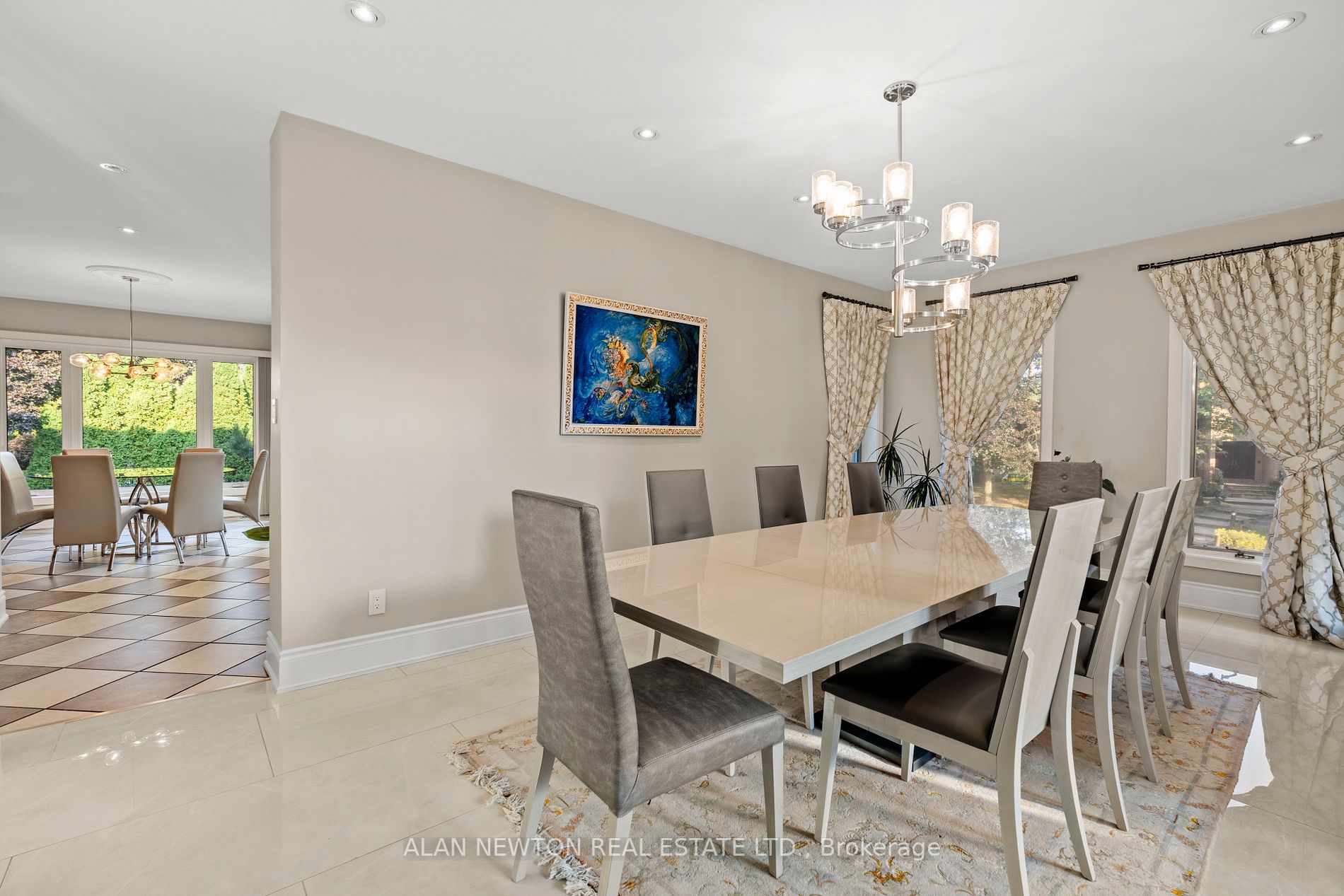 17 Moodie Dr