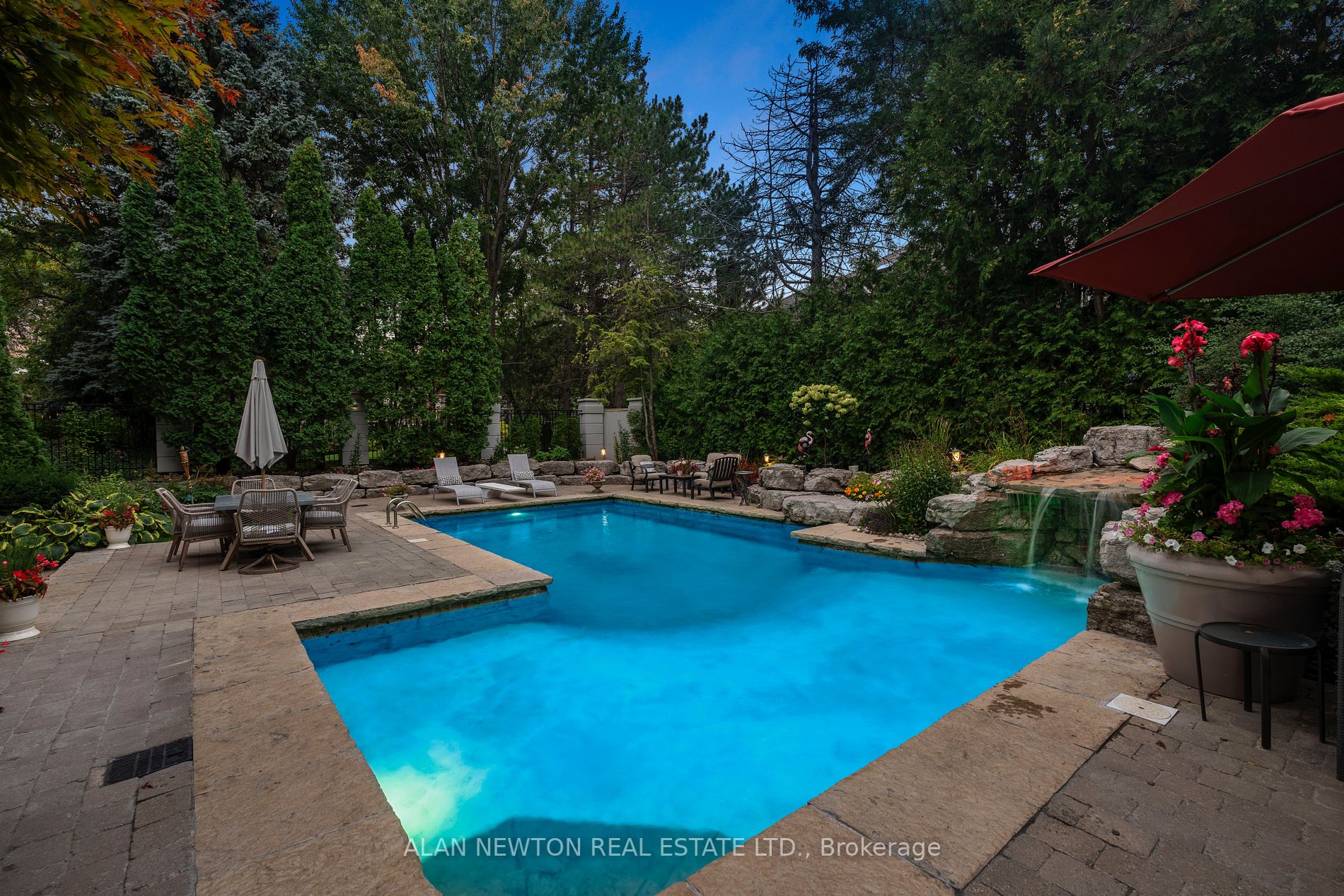 17 Moodie Dr