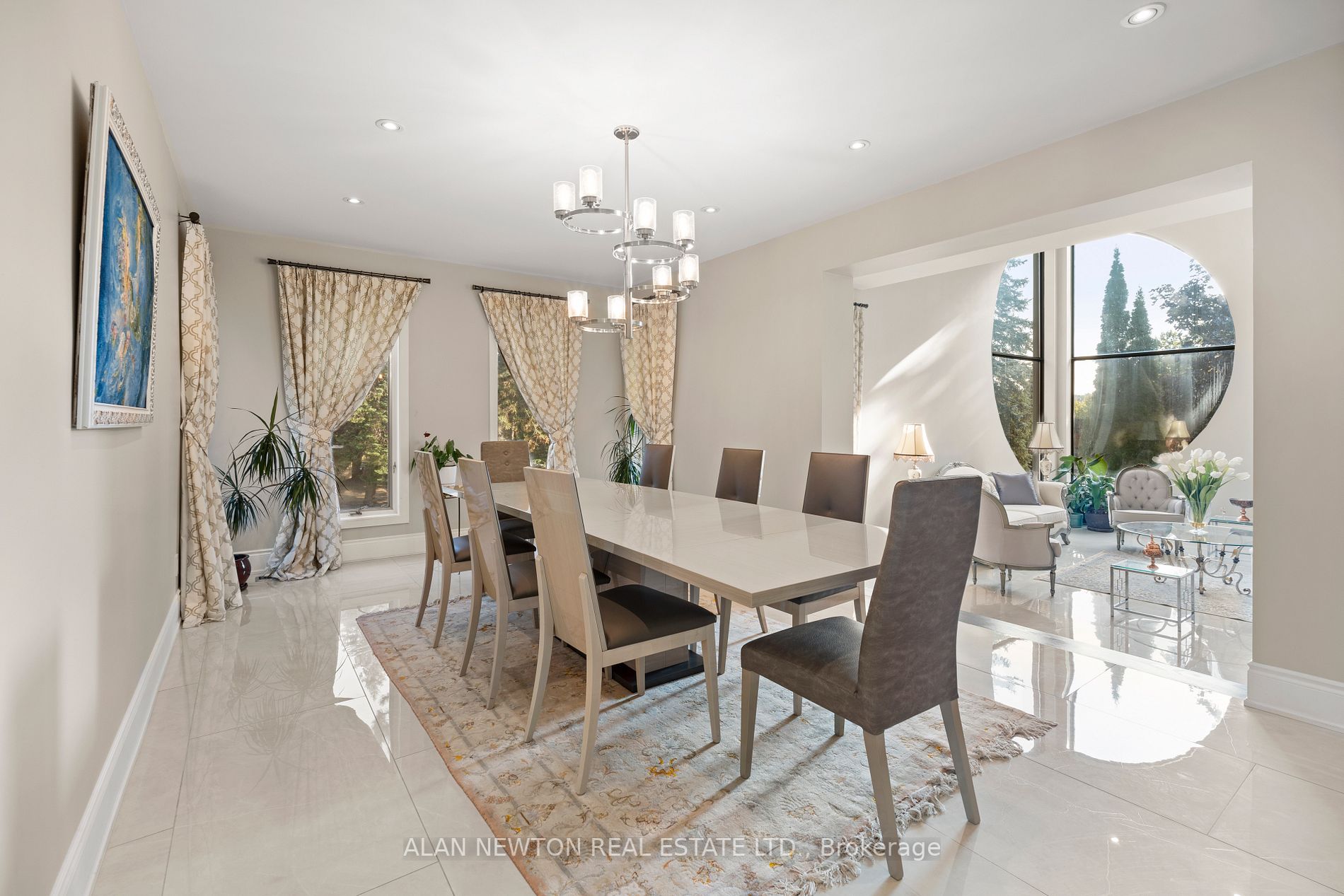 17 Moodie Dr