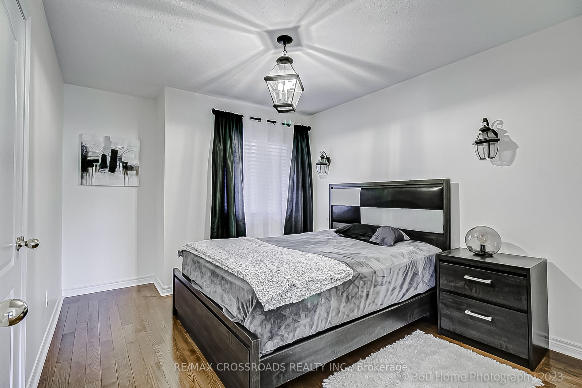 612 Society Crescent