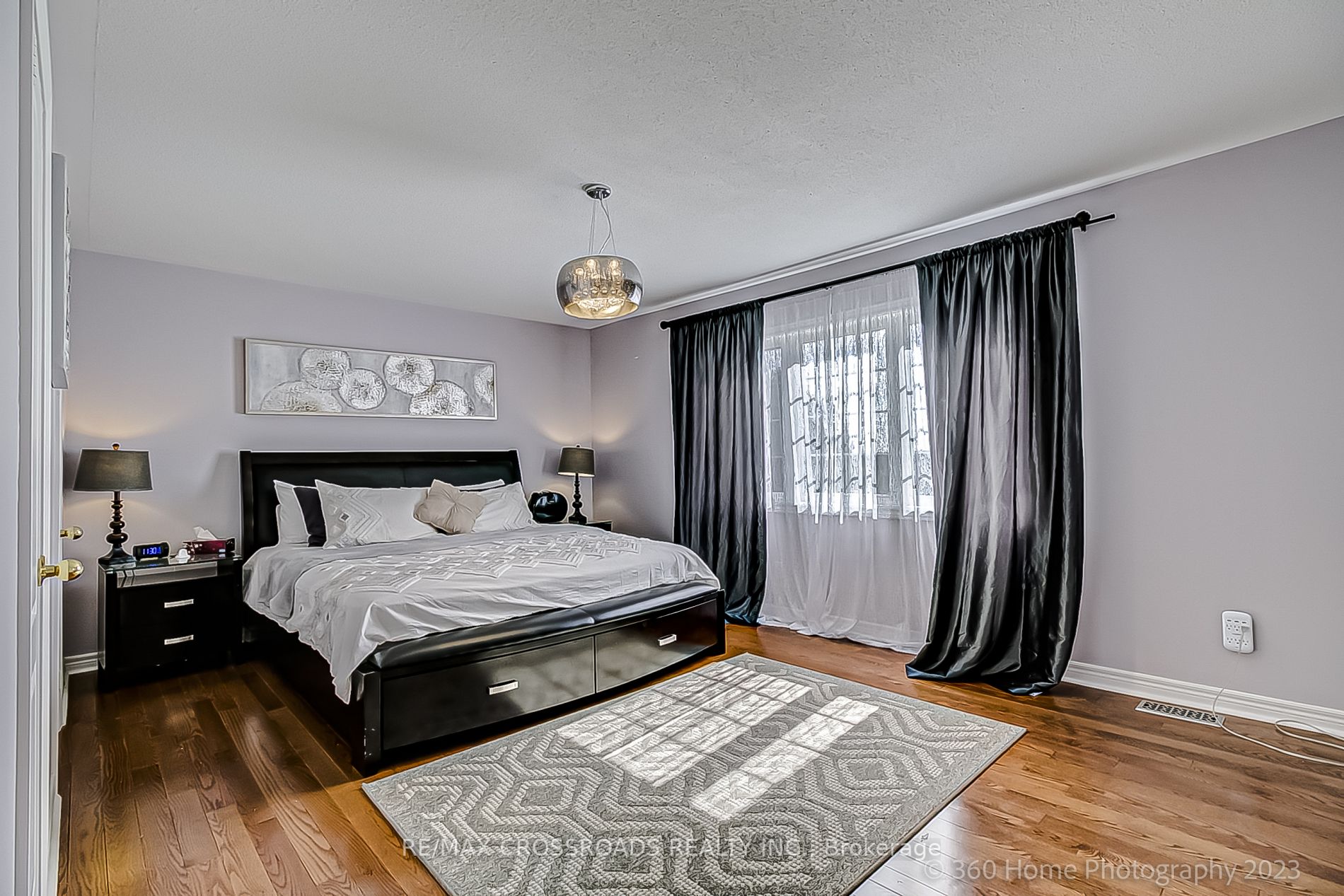 612 Society Crescent