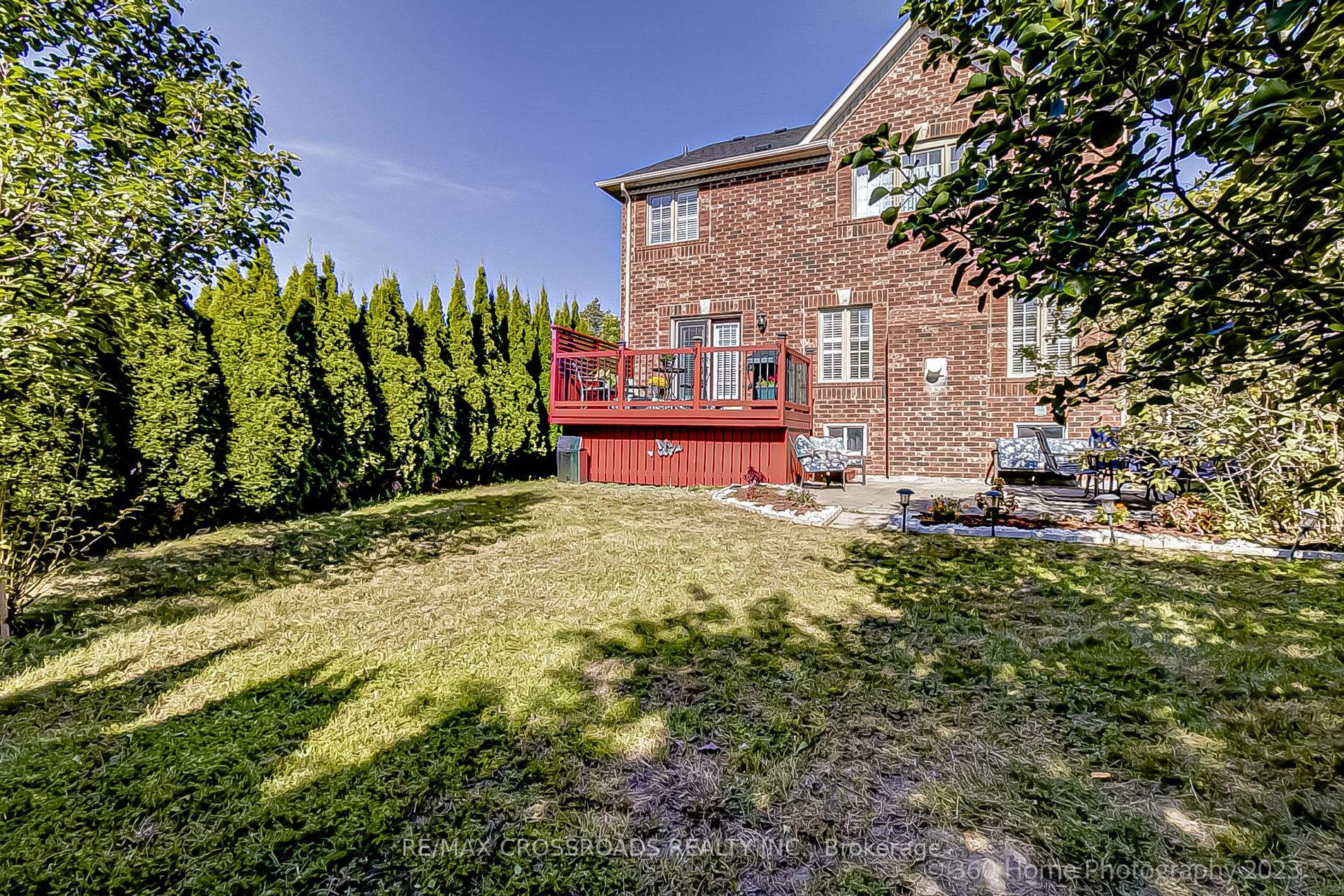 612 Society Crescent