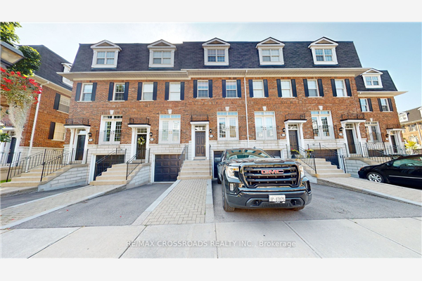 6 Leonard St E, Richmond Hill