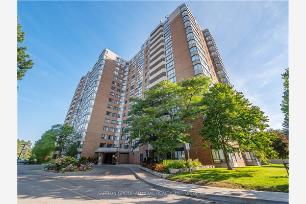 7601 Bathurst St, Vaughan