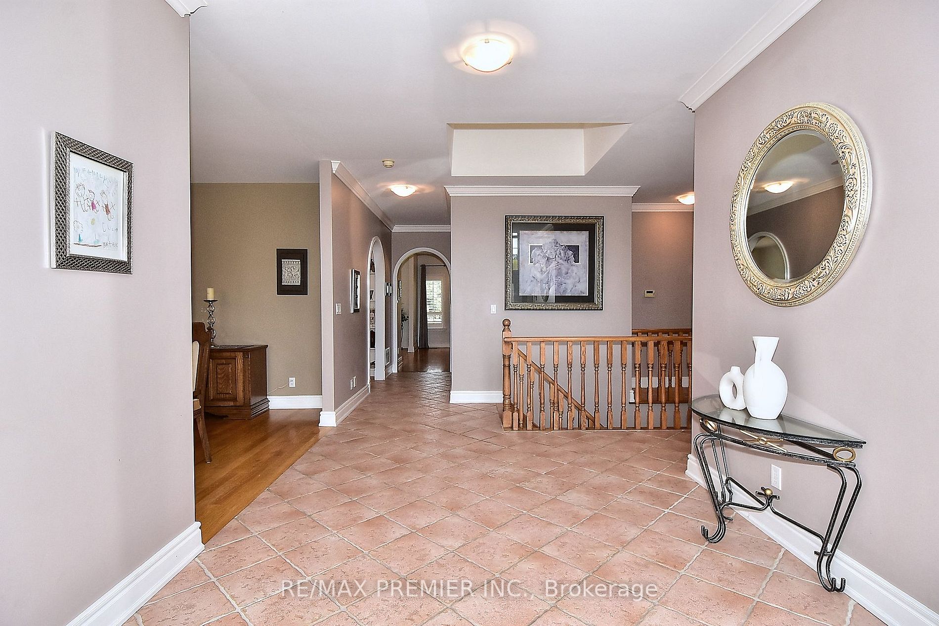 9661 Bathurst St