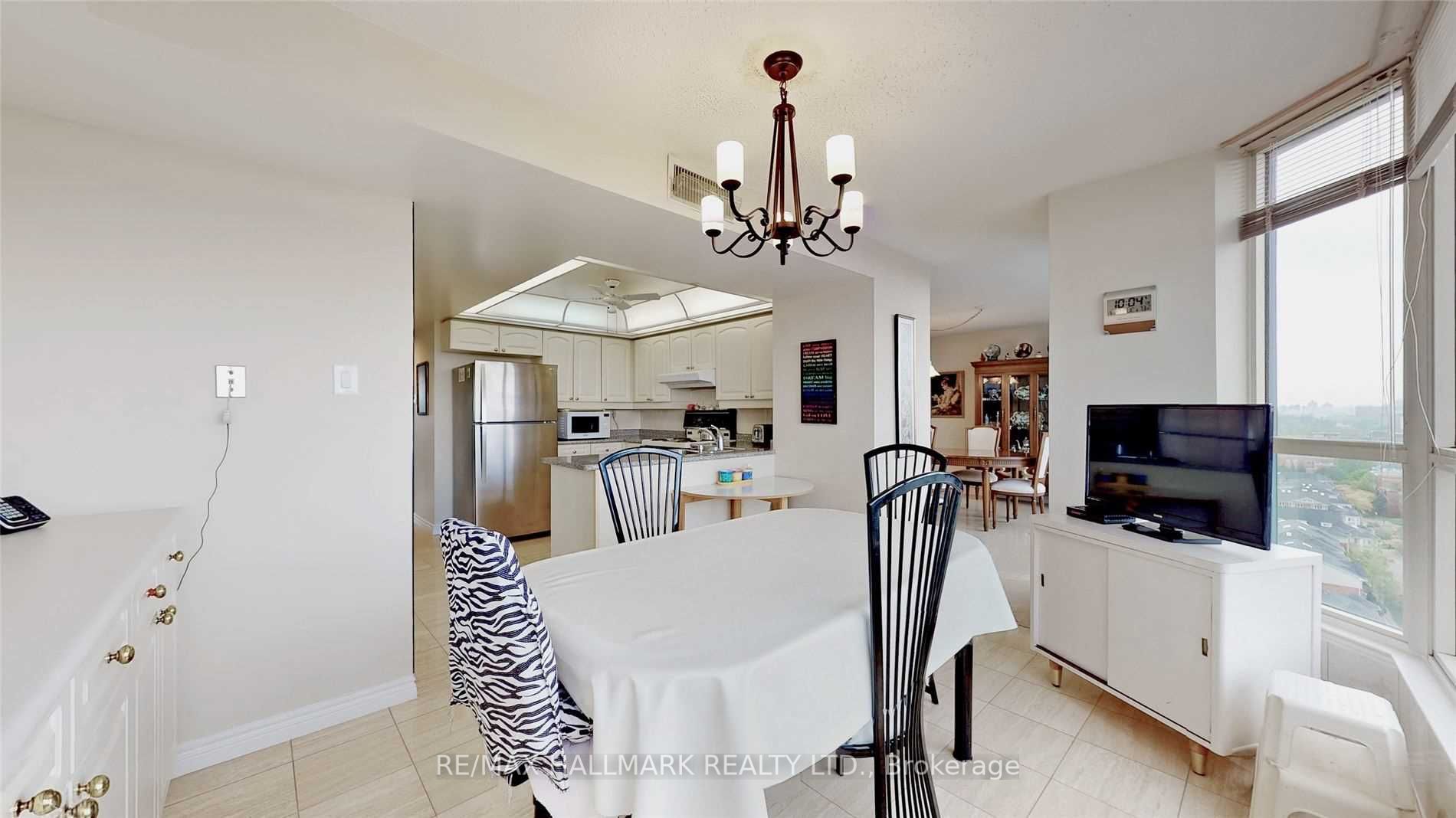 1 Clark Ave W, #1604