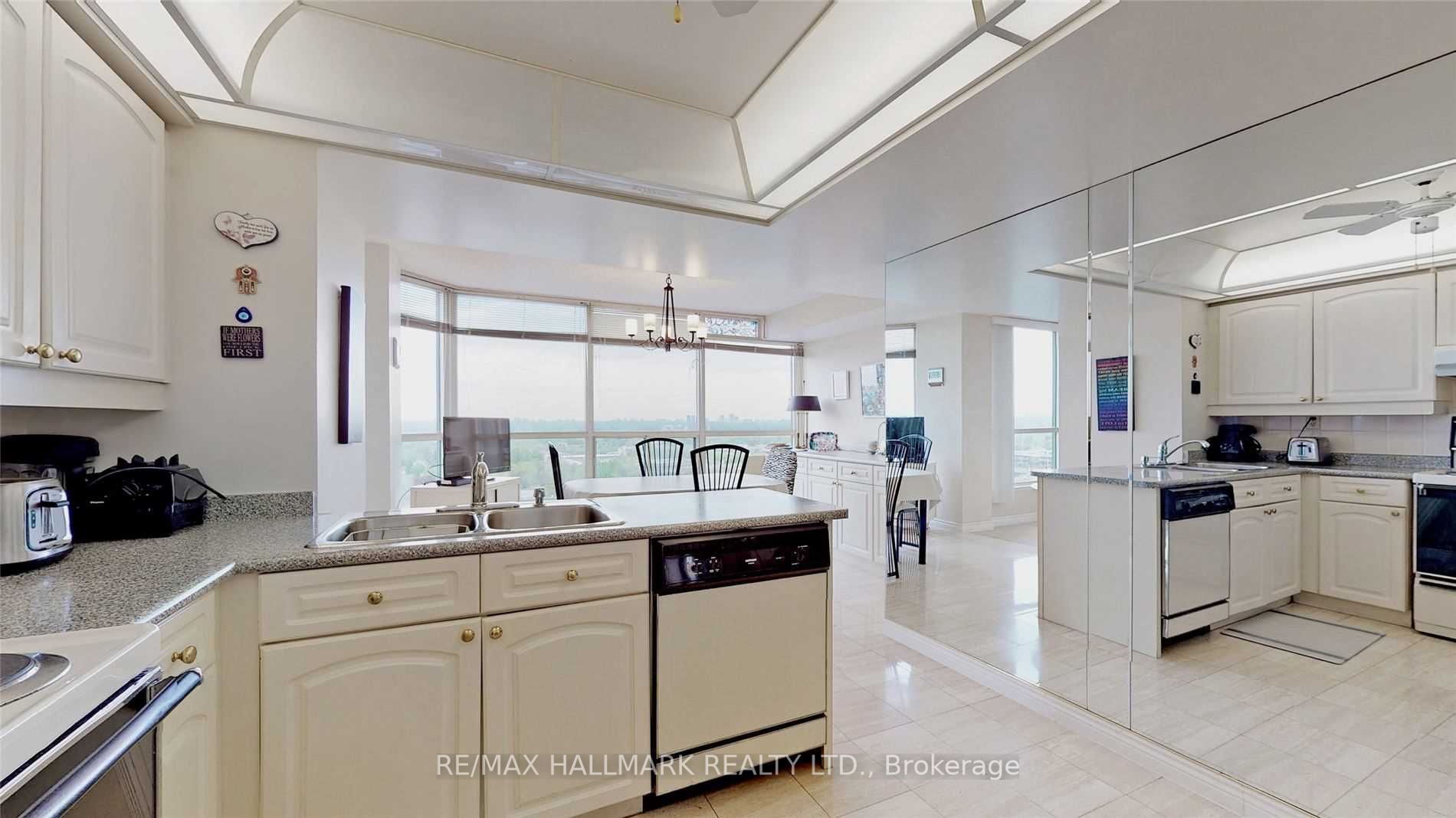 1 Clark Ave W, #1604