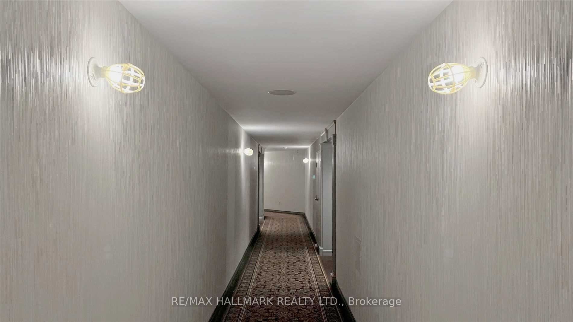 1 Clark Ave W, #1604