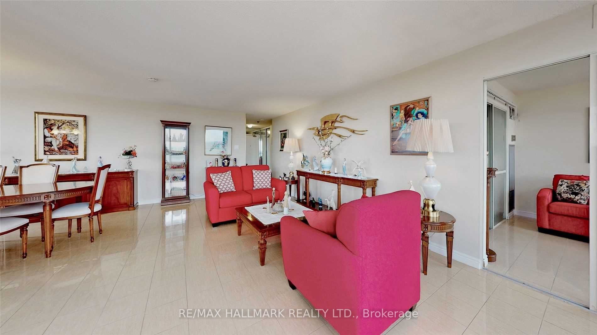 1 Clark Ave W, #1604