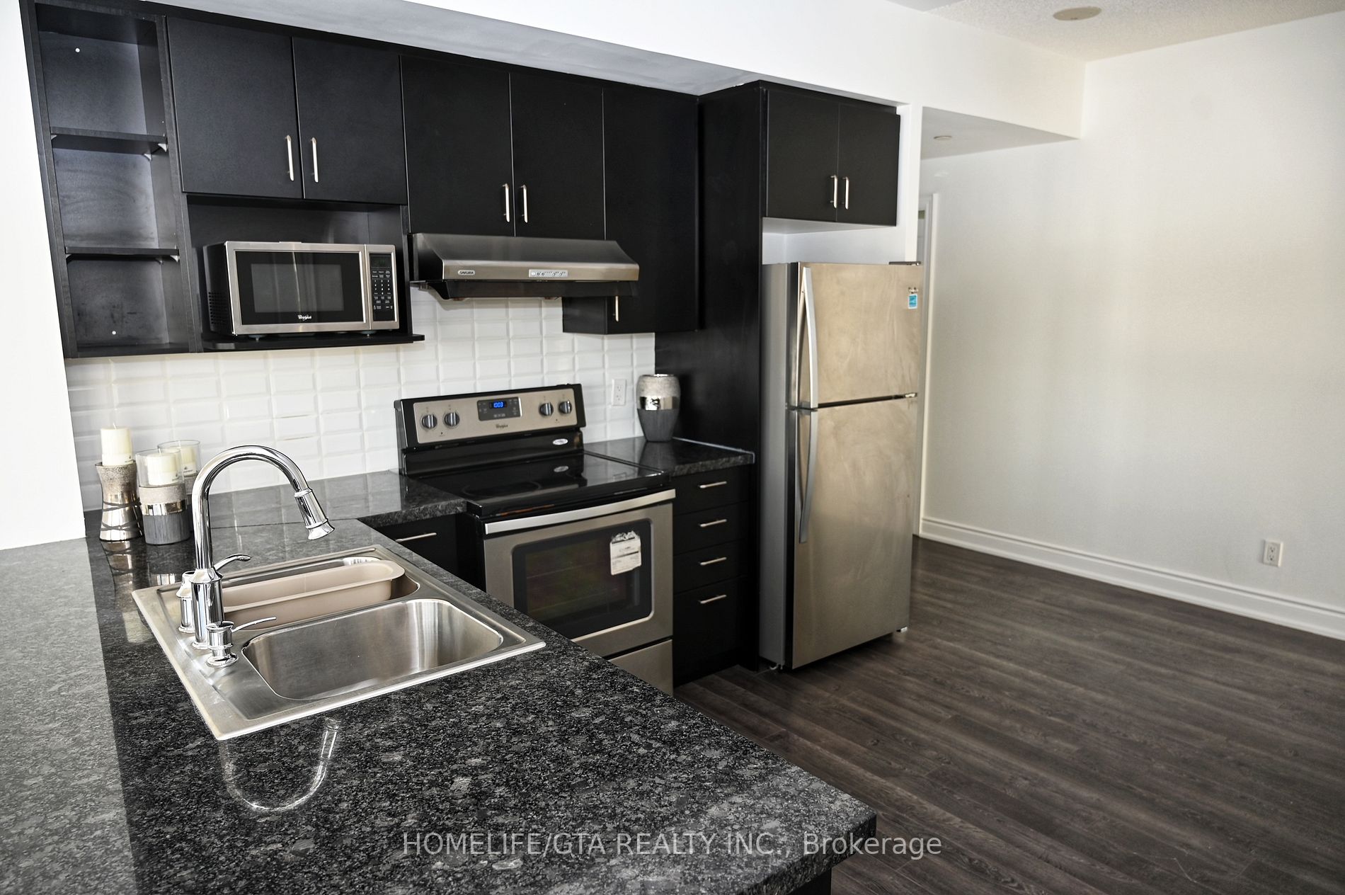 99 South Town Centre Blvd, #811
