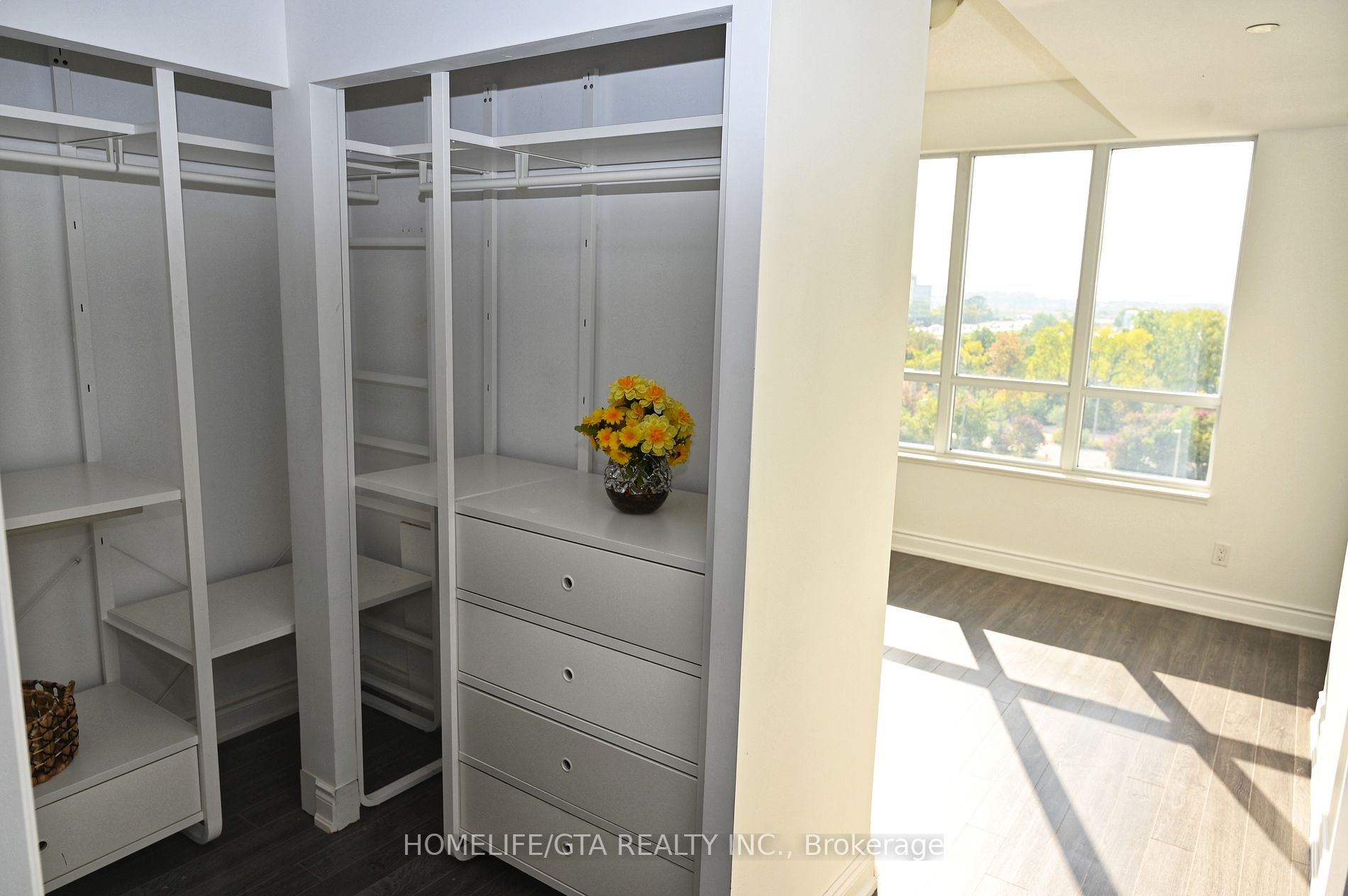 99 South Town Centre Blvd, #811