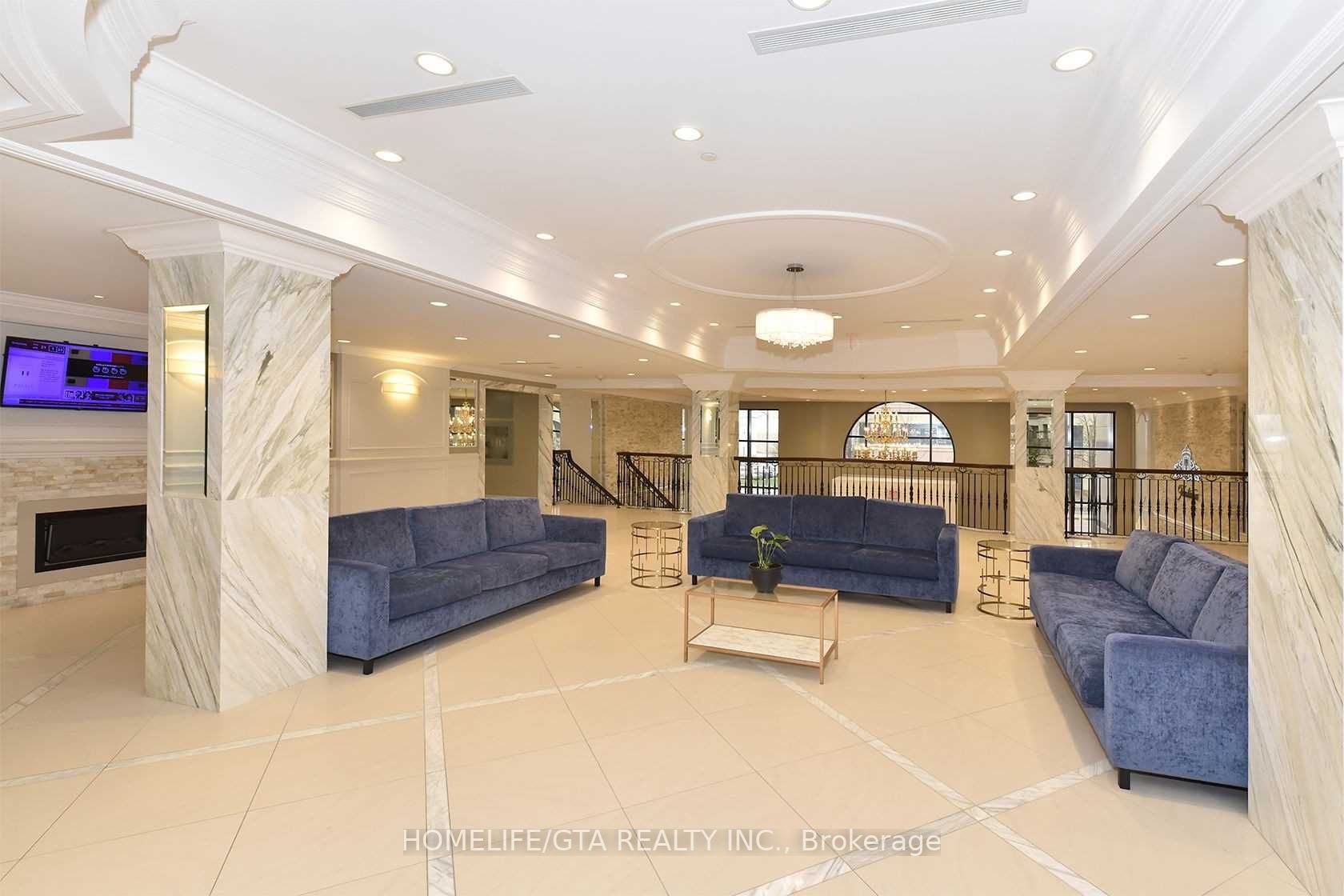 99 South Town Centre Blvd, #811