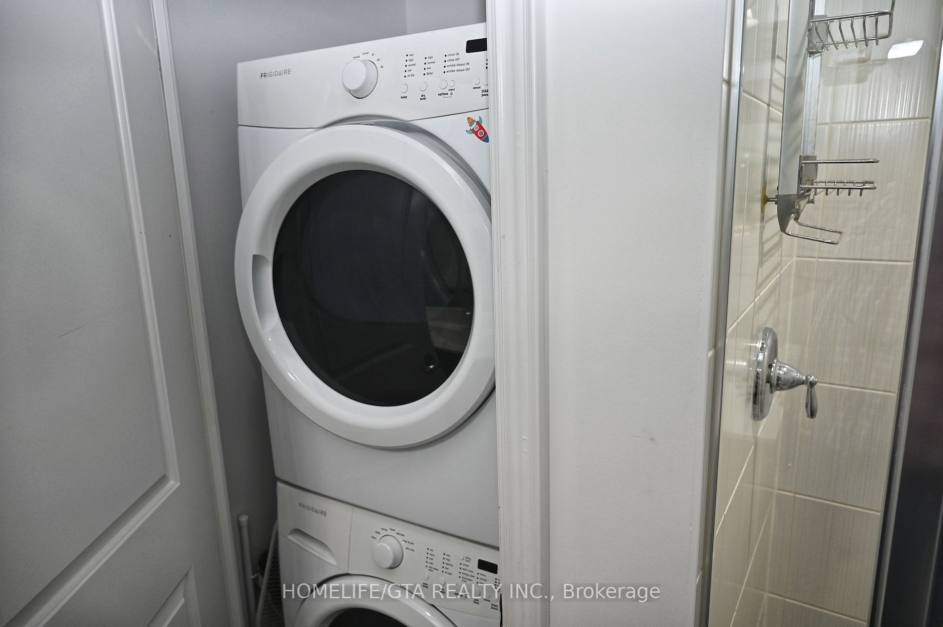 99 South Town Centre Blvd, #811
