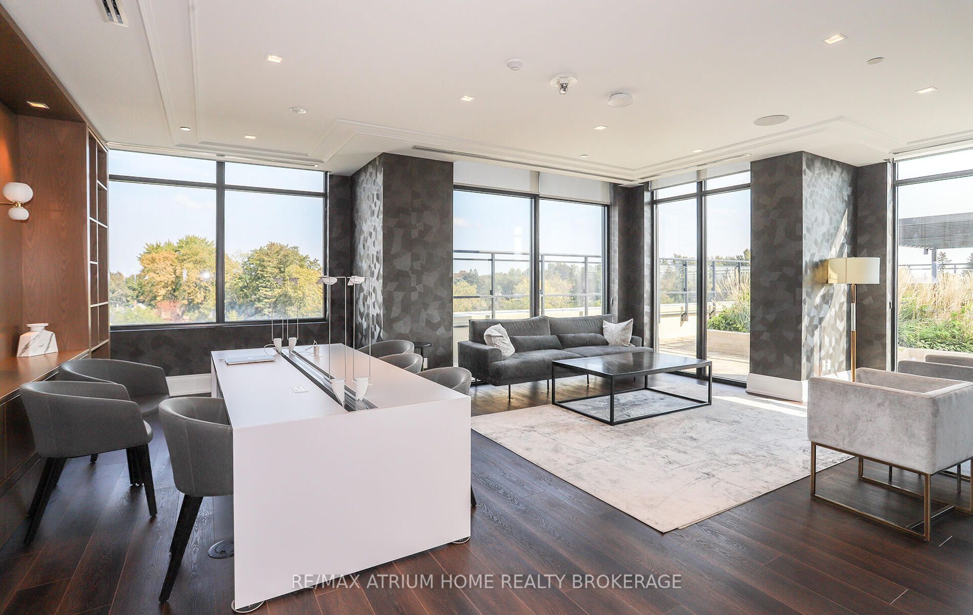 1 Grandview Ave, #2201